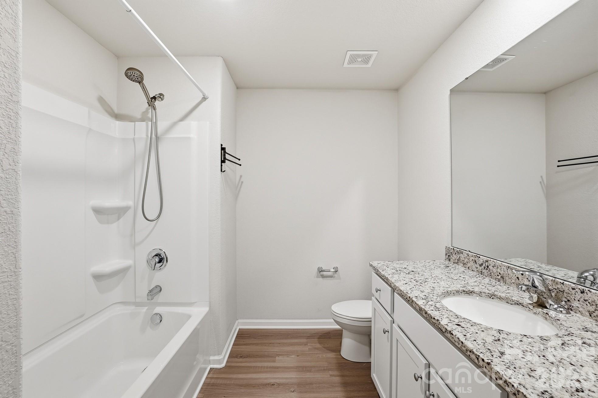 509 Hawley Street Property Photo 28