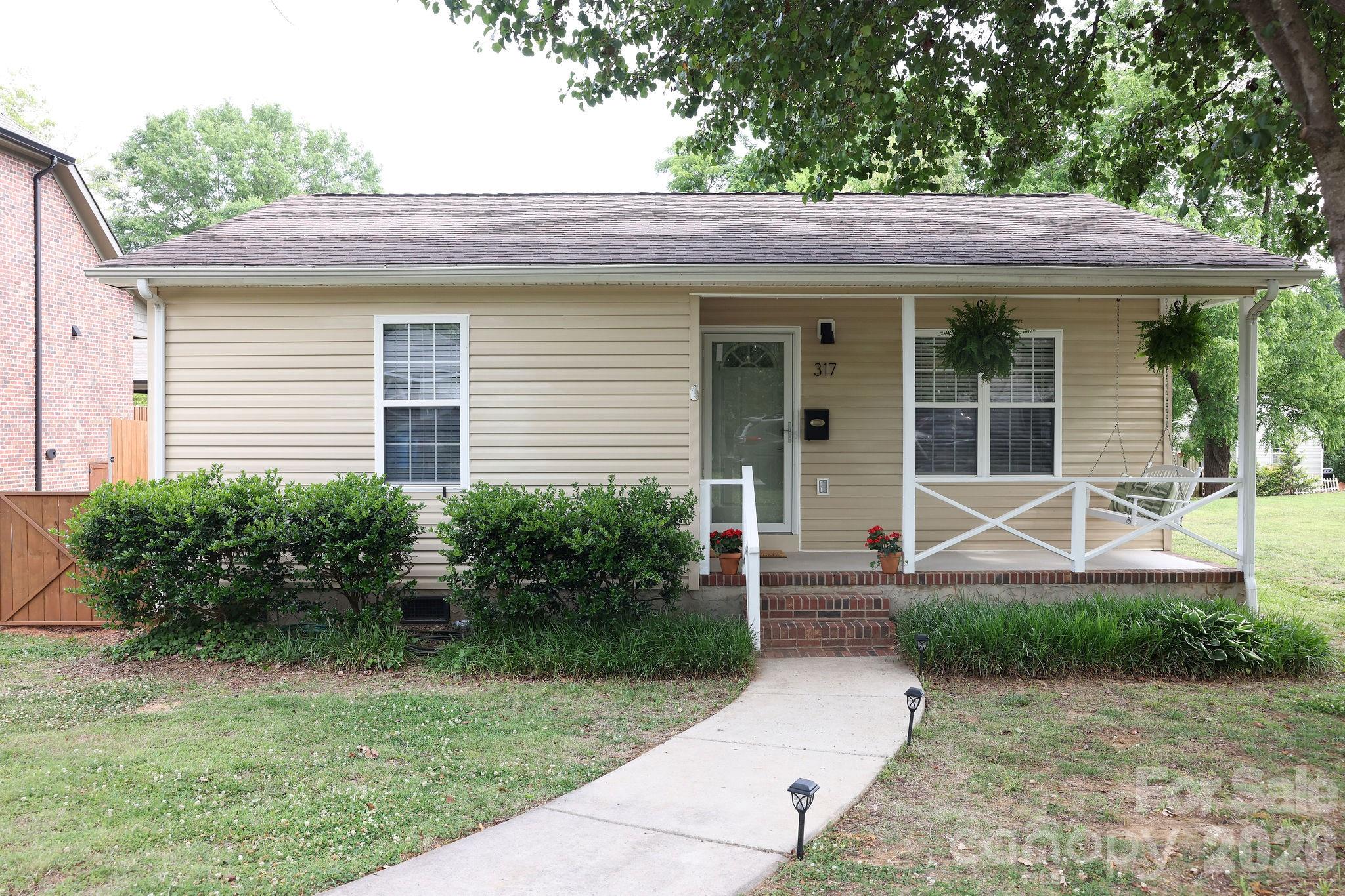 317 Devine Avenue Property Photo 3
