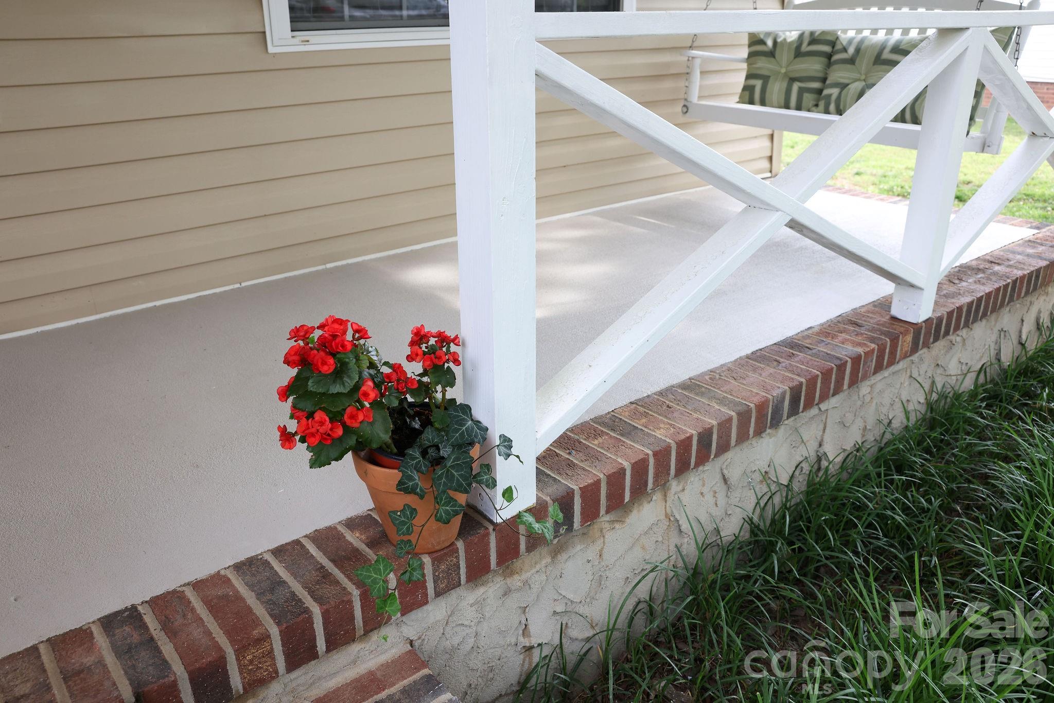 317 Devine Avenue Property Photo 4