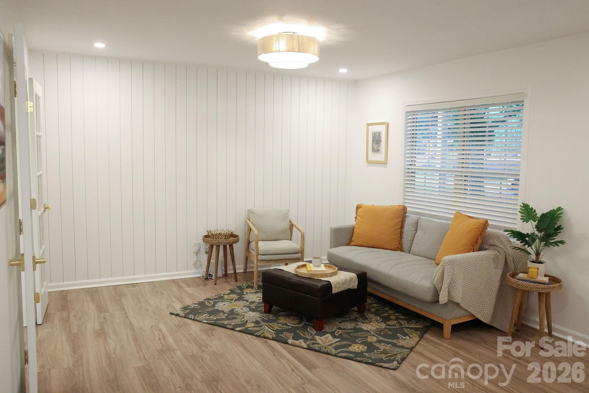 317 Devine Avenue Property Photo 6