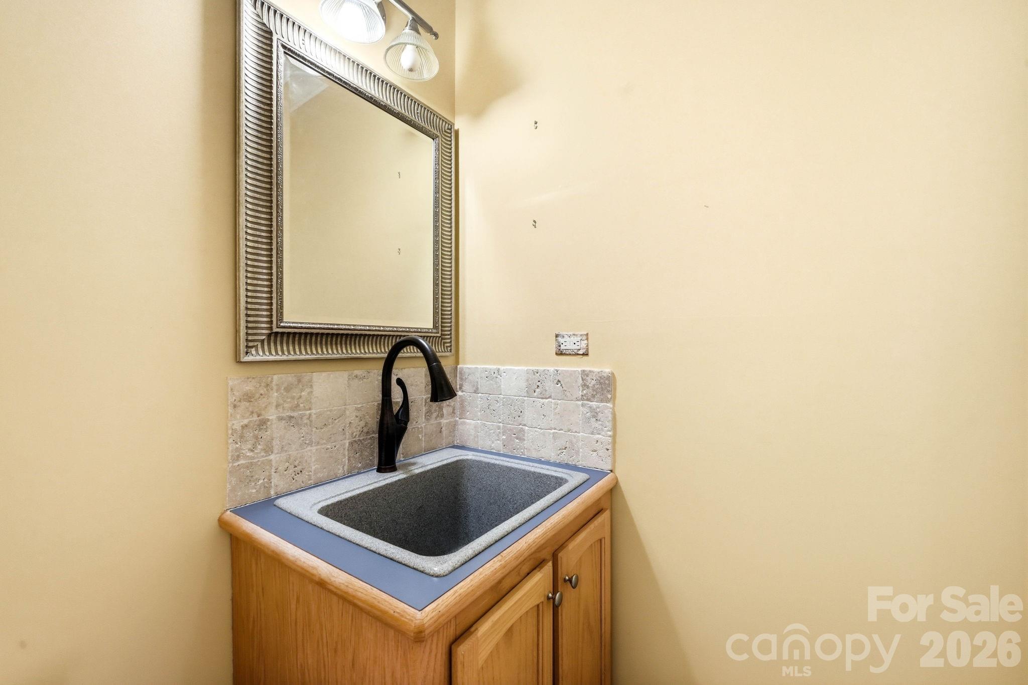 394 Hummingbird Lane Property Photo 25