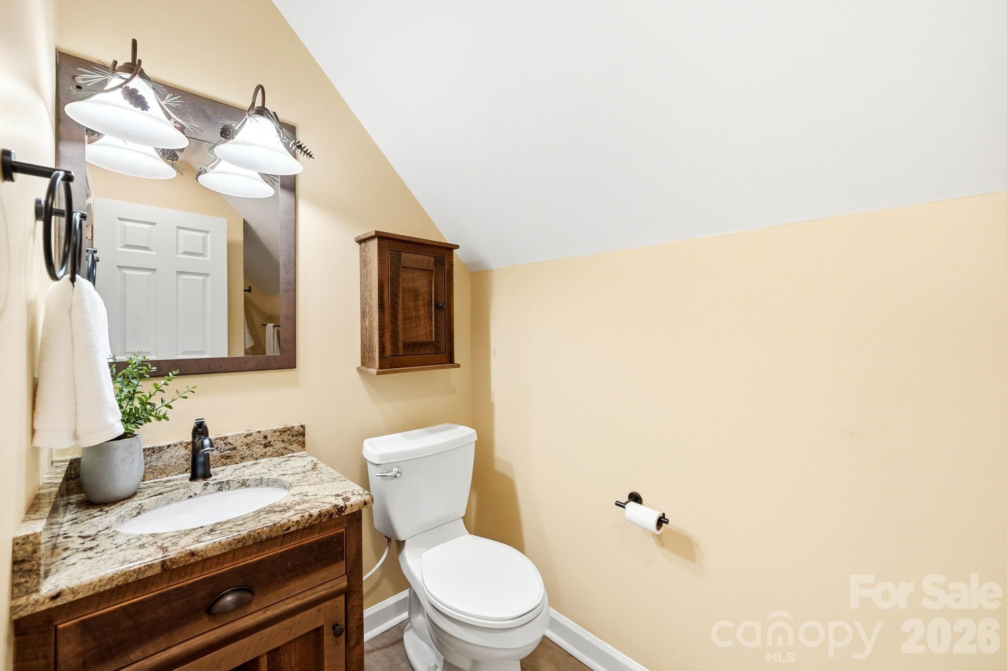 394 Hummingbird Lane Property Photo 32