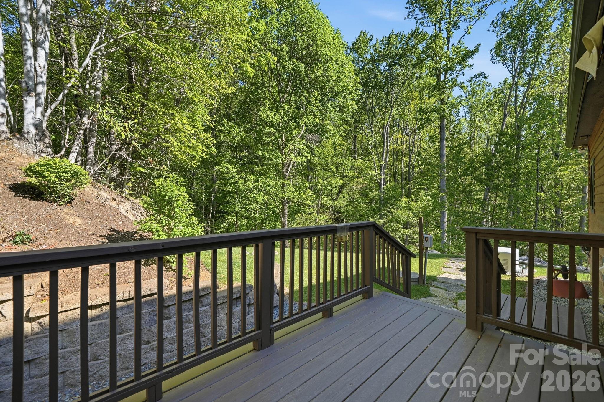 394 Hummingbird Lane Property Photo 34