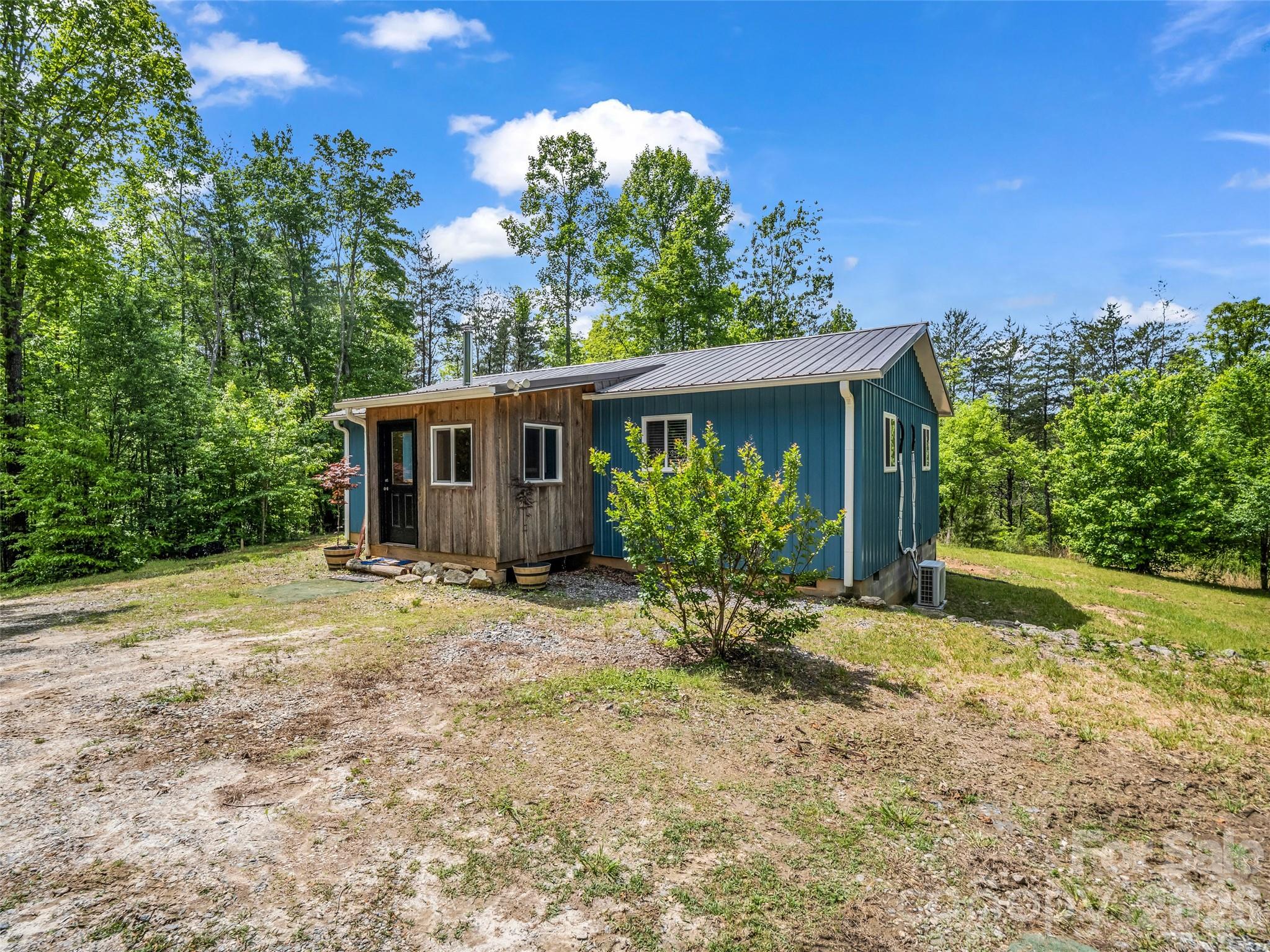 721 Old Mill Road Property Photo 3