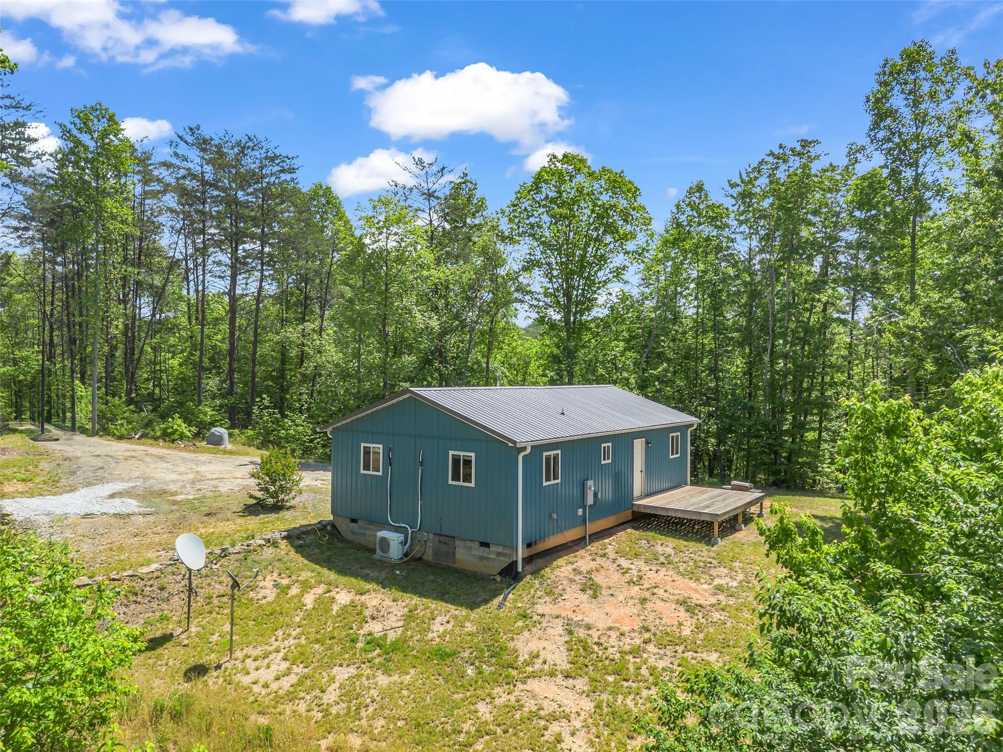 721 Old Mill Road Property Photo 4