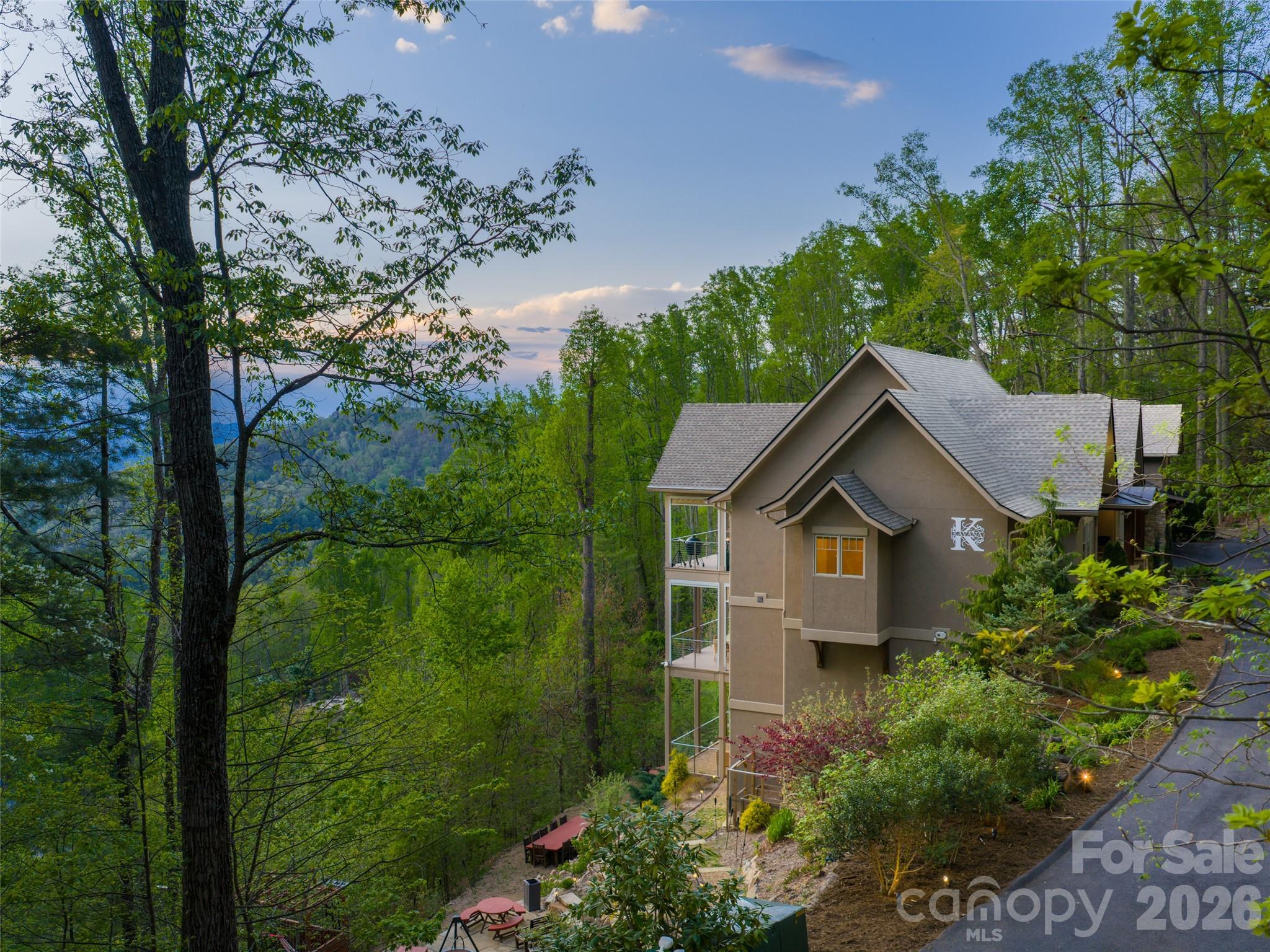 32 Timberwolf Court Property Photo 2
