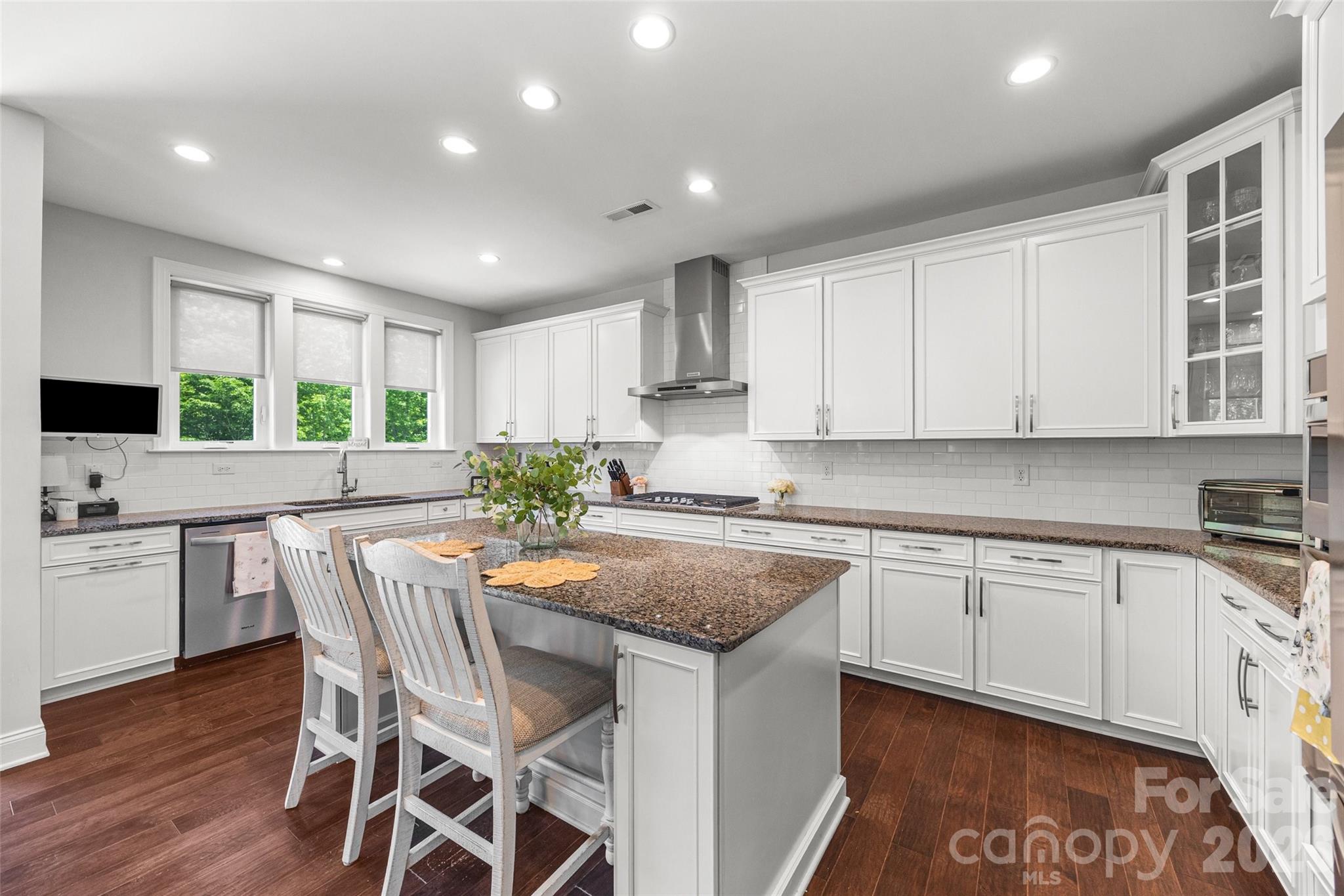 323 Forsythia Lane Property Photo 17