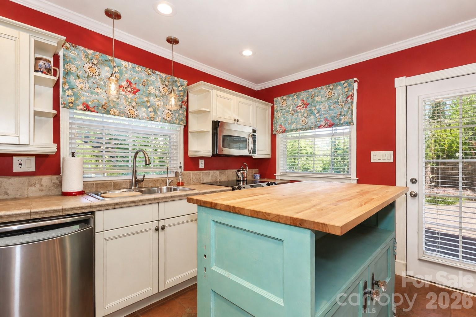 820 Woodland Road Property Photo 13