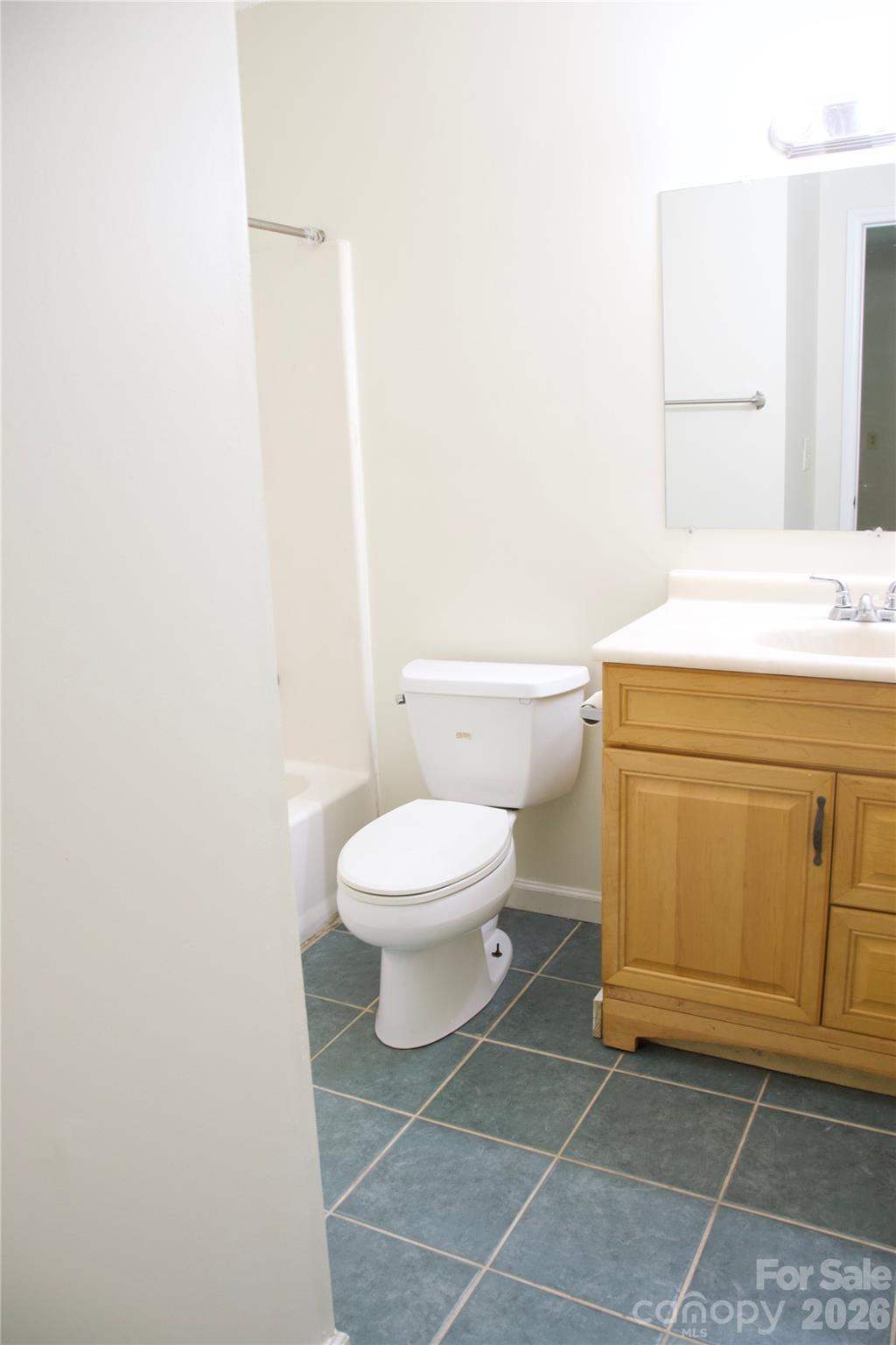 1610 Eagles Place J-204 Property Photo 15