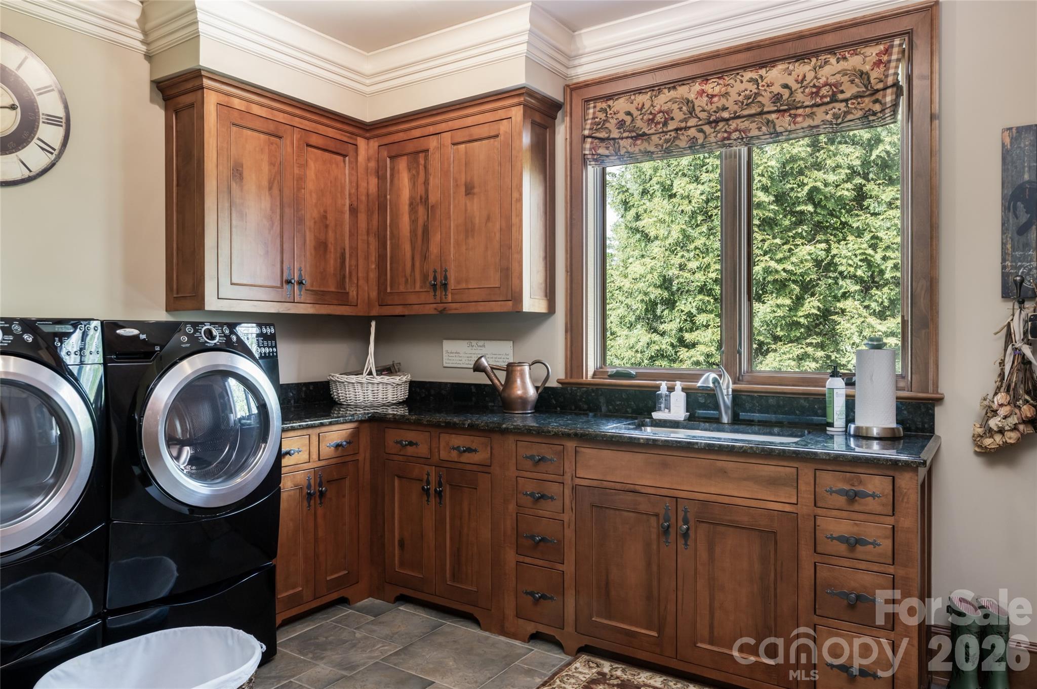 83 Summit Tower Circle Property Photo 19