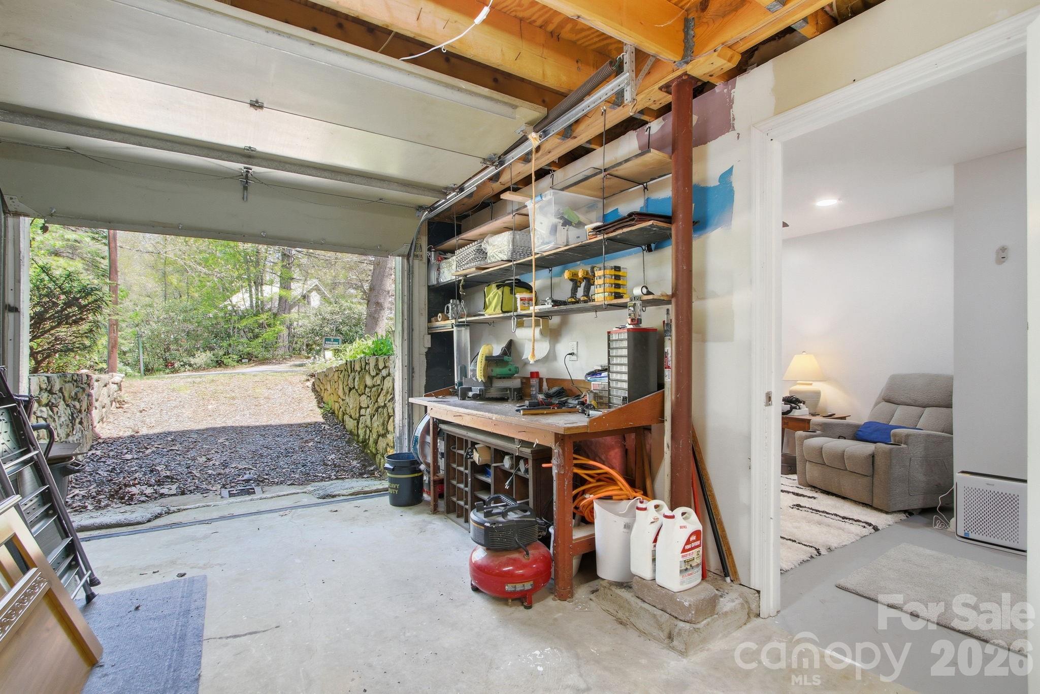 143 Snowshoe Loop Property Photo 34