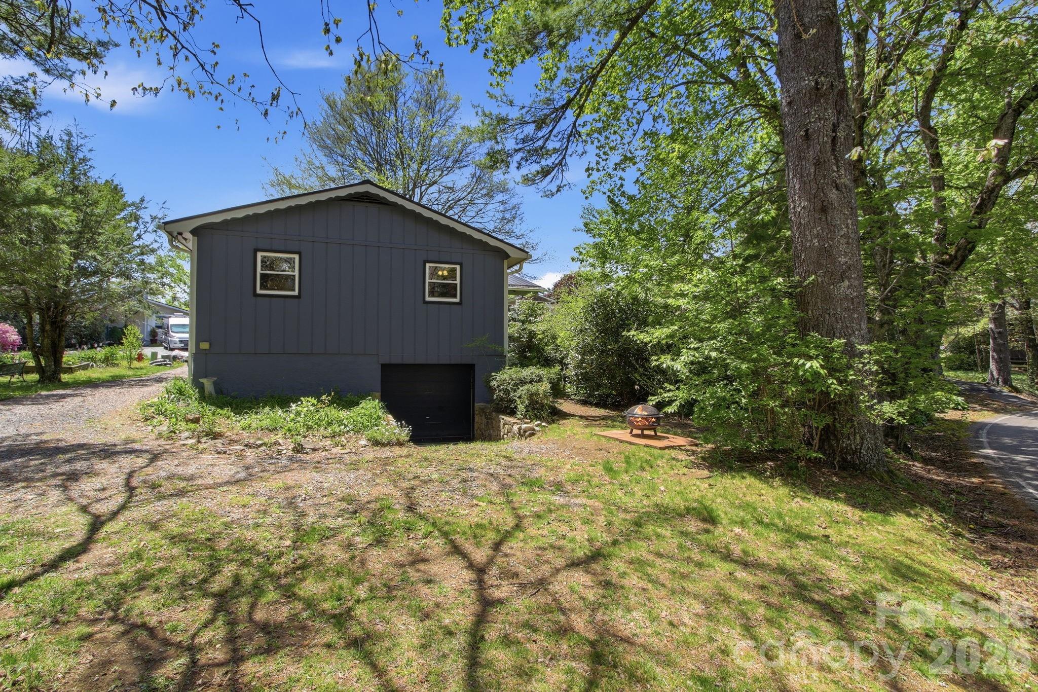 143 Snowshoe Loop Property Photo 38