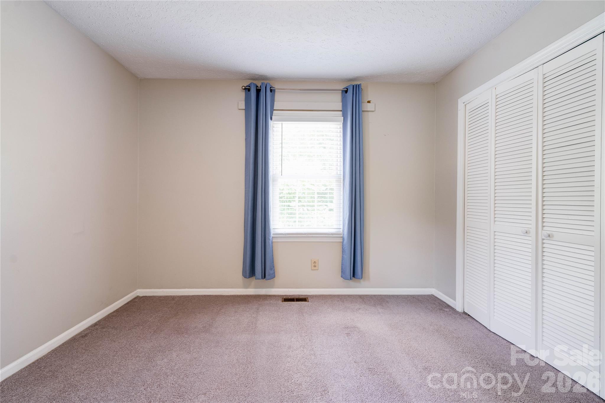111 Harbor Point Drive Property Photo 11