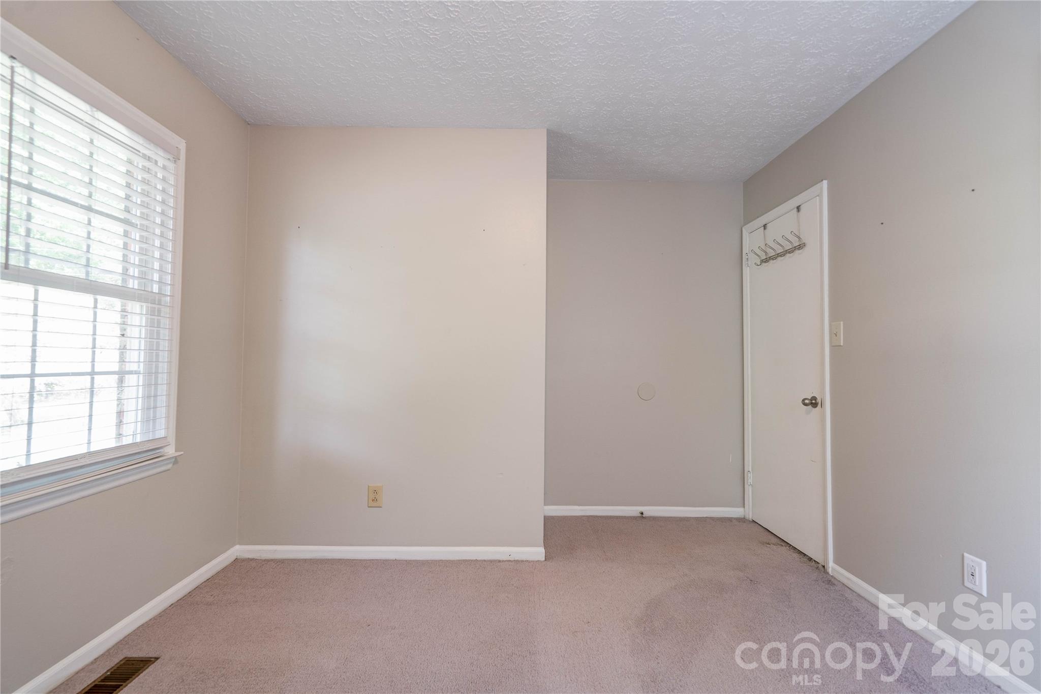 111 Harbor Point Drive Property Photo 16