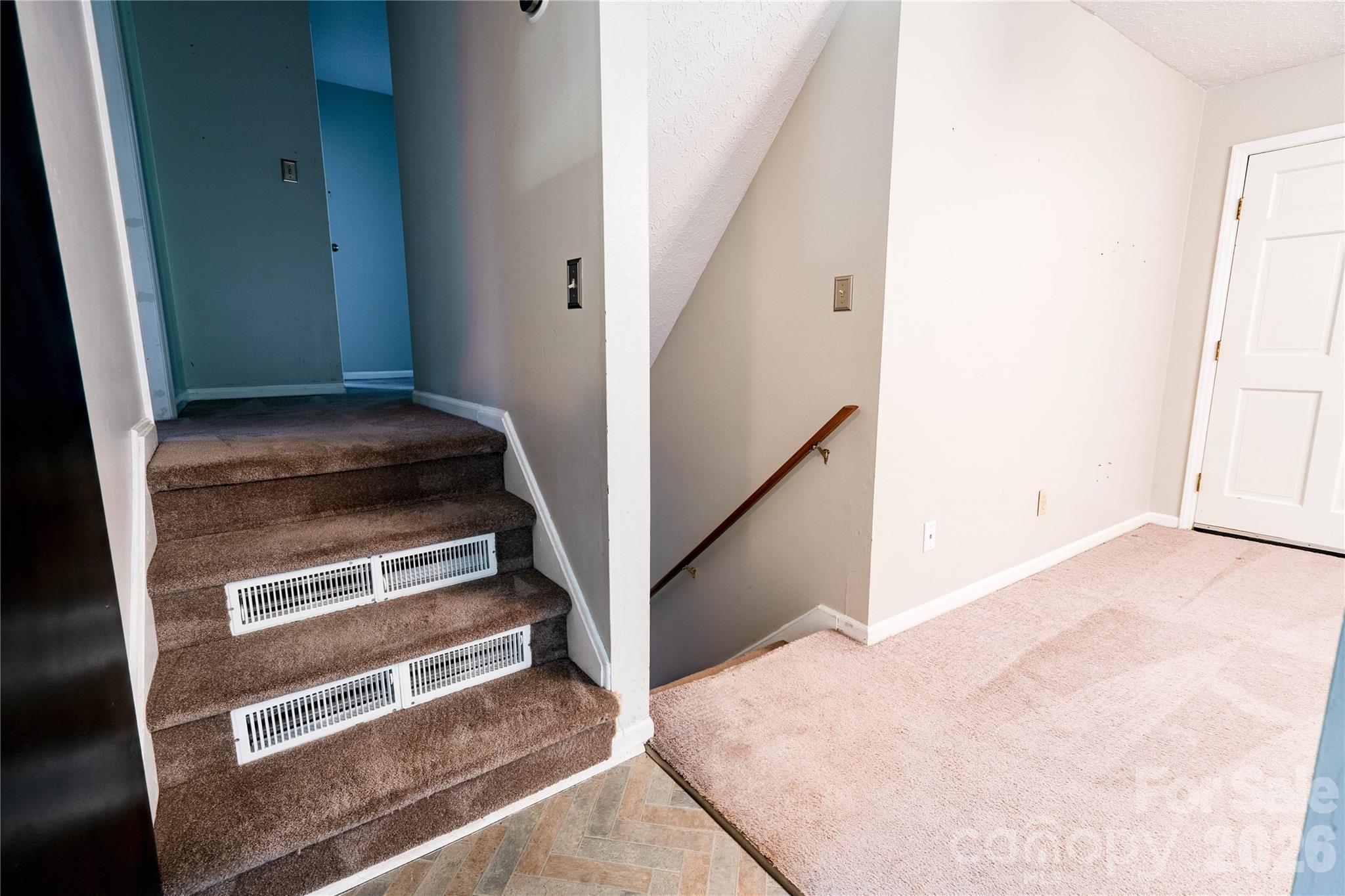 111 Harbor Point Drive Property Photo 23