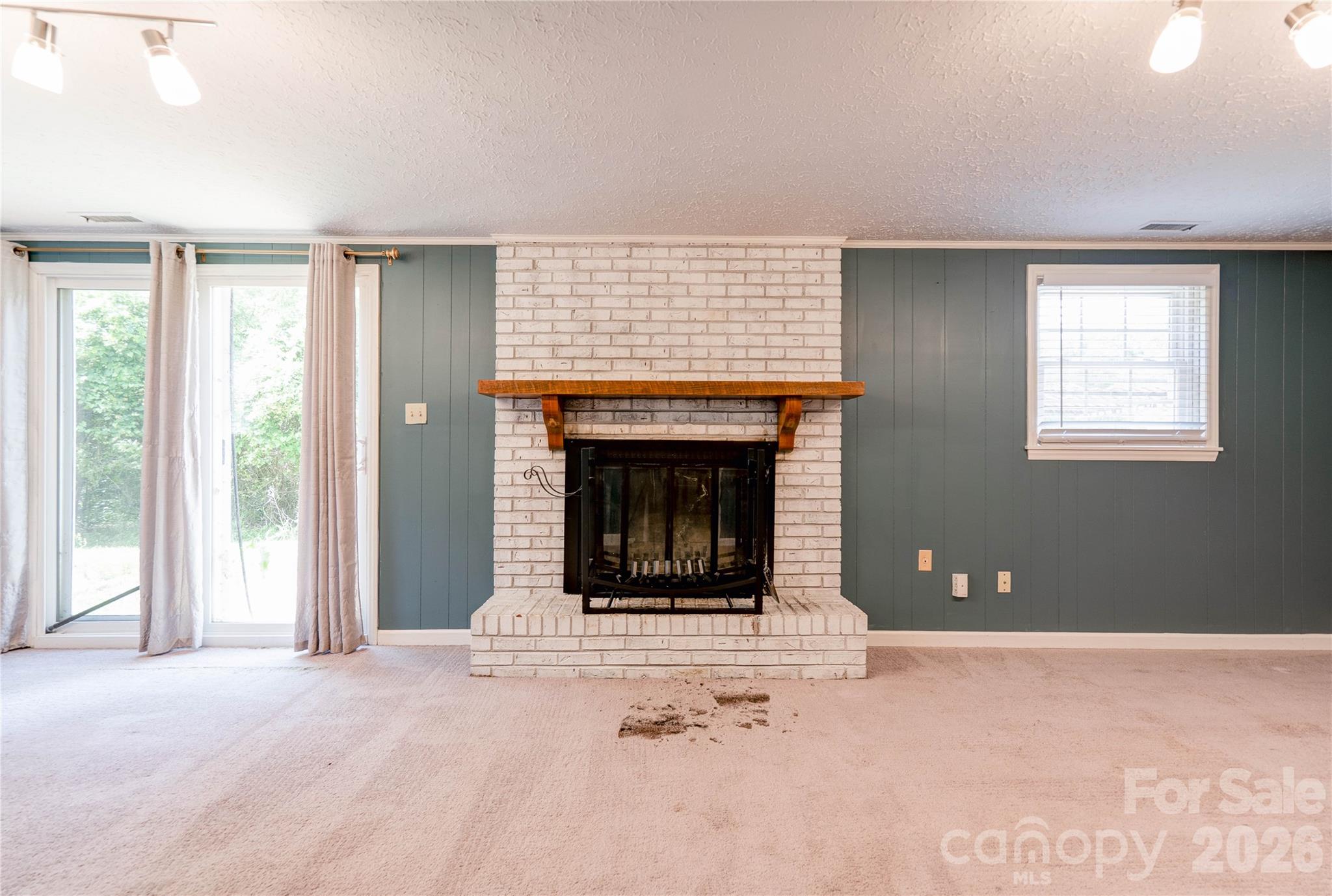 111 Harbor Point Drive Property Photo 26
