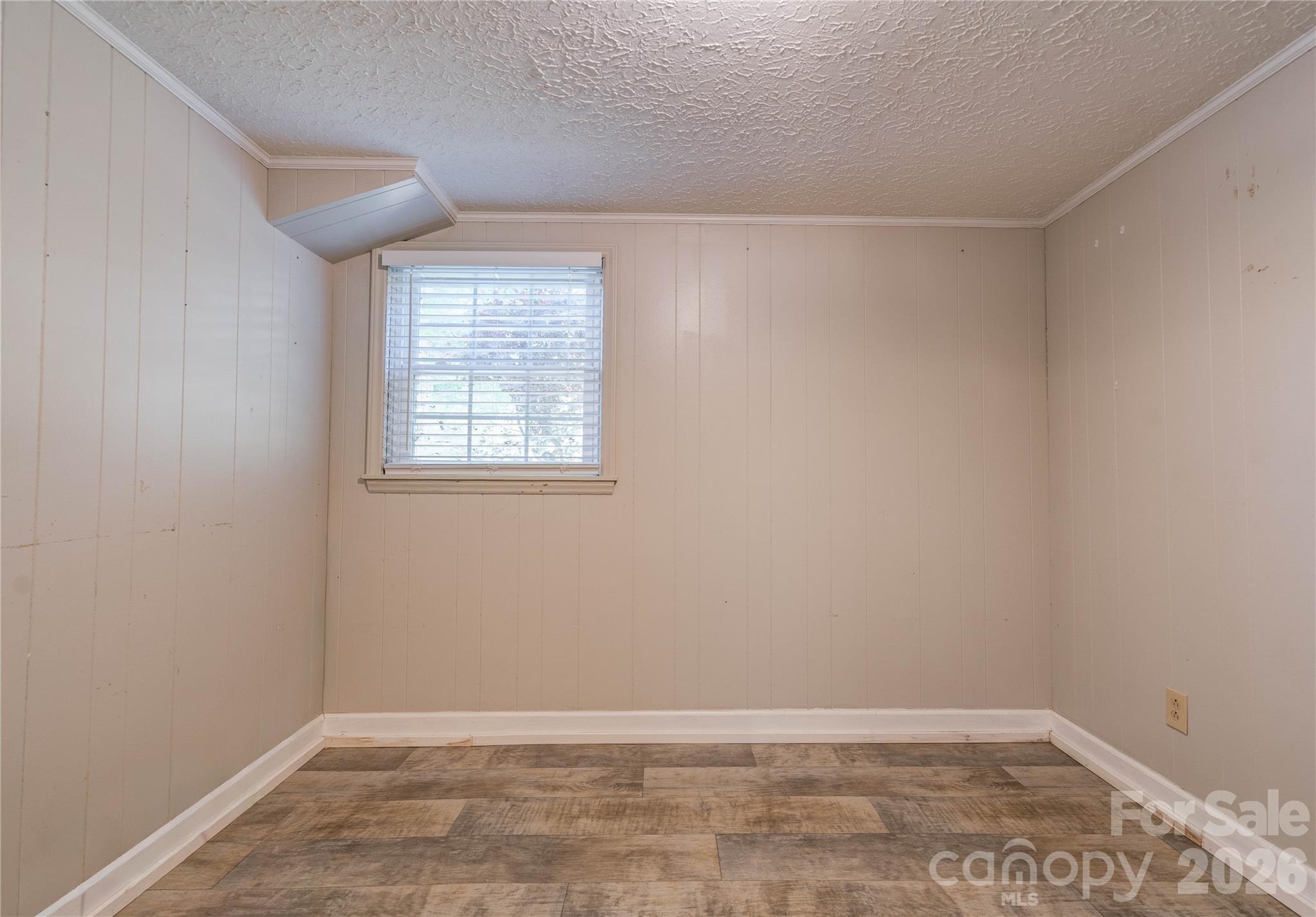 111 Harbor Point Drive Property Photo 27