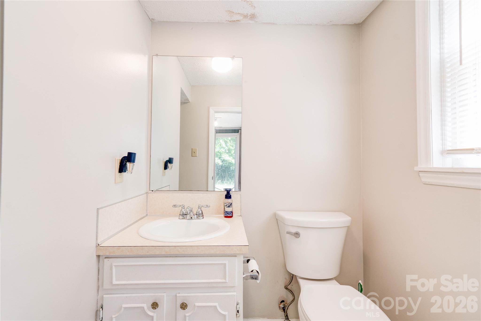 111 Harbor Point Drive Property Photo 30