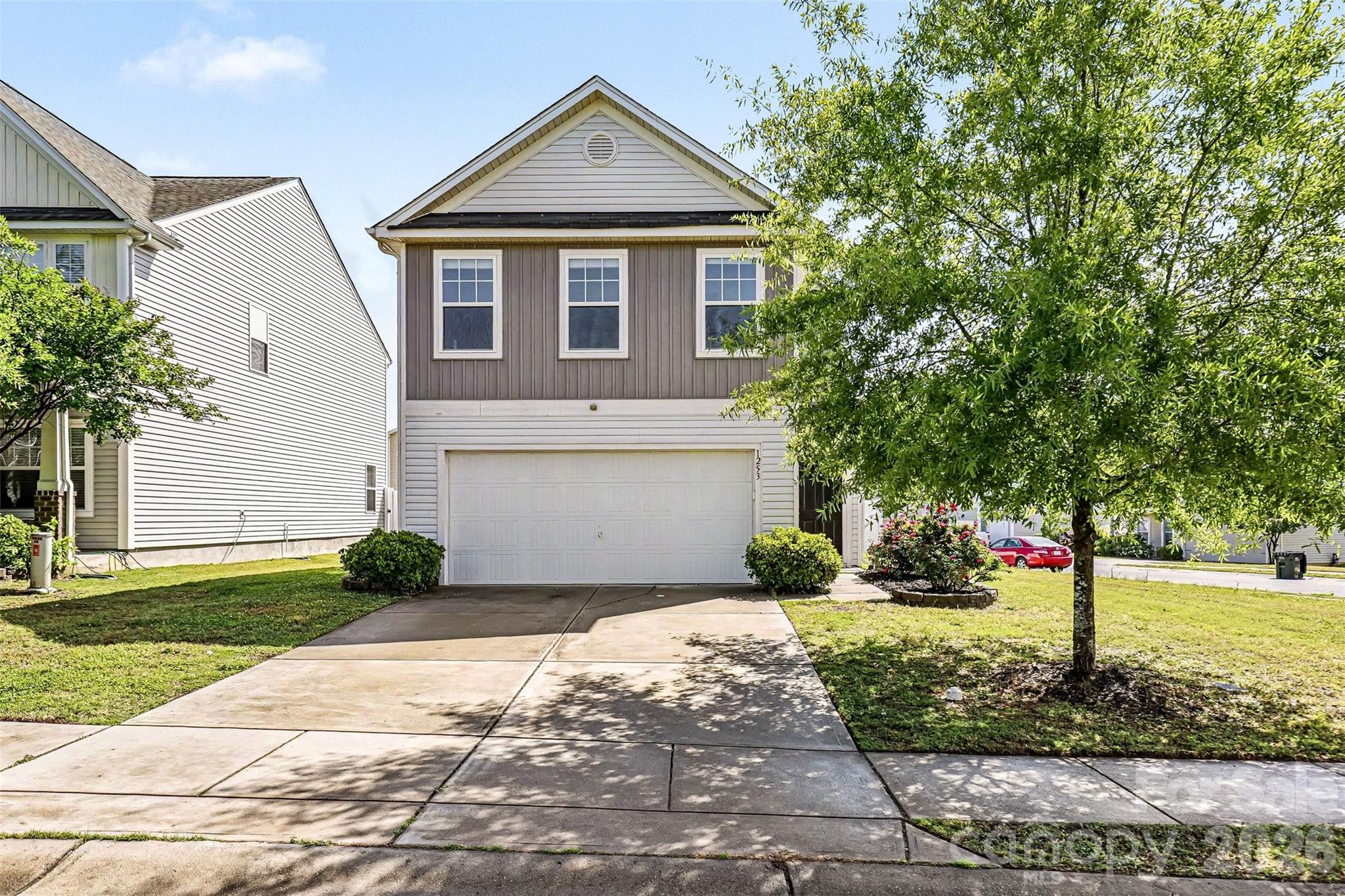 1253 Ettrick Avenue Property Photo 1