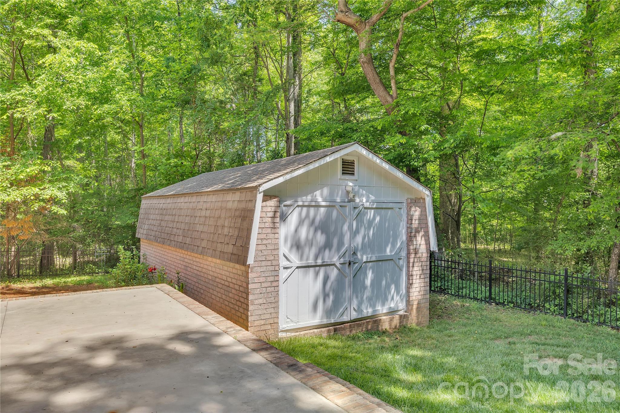 106 Mist Valley Drive Property Photo 24