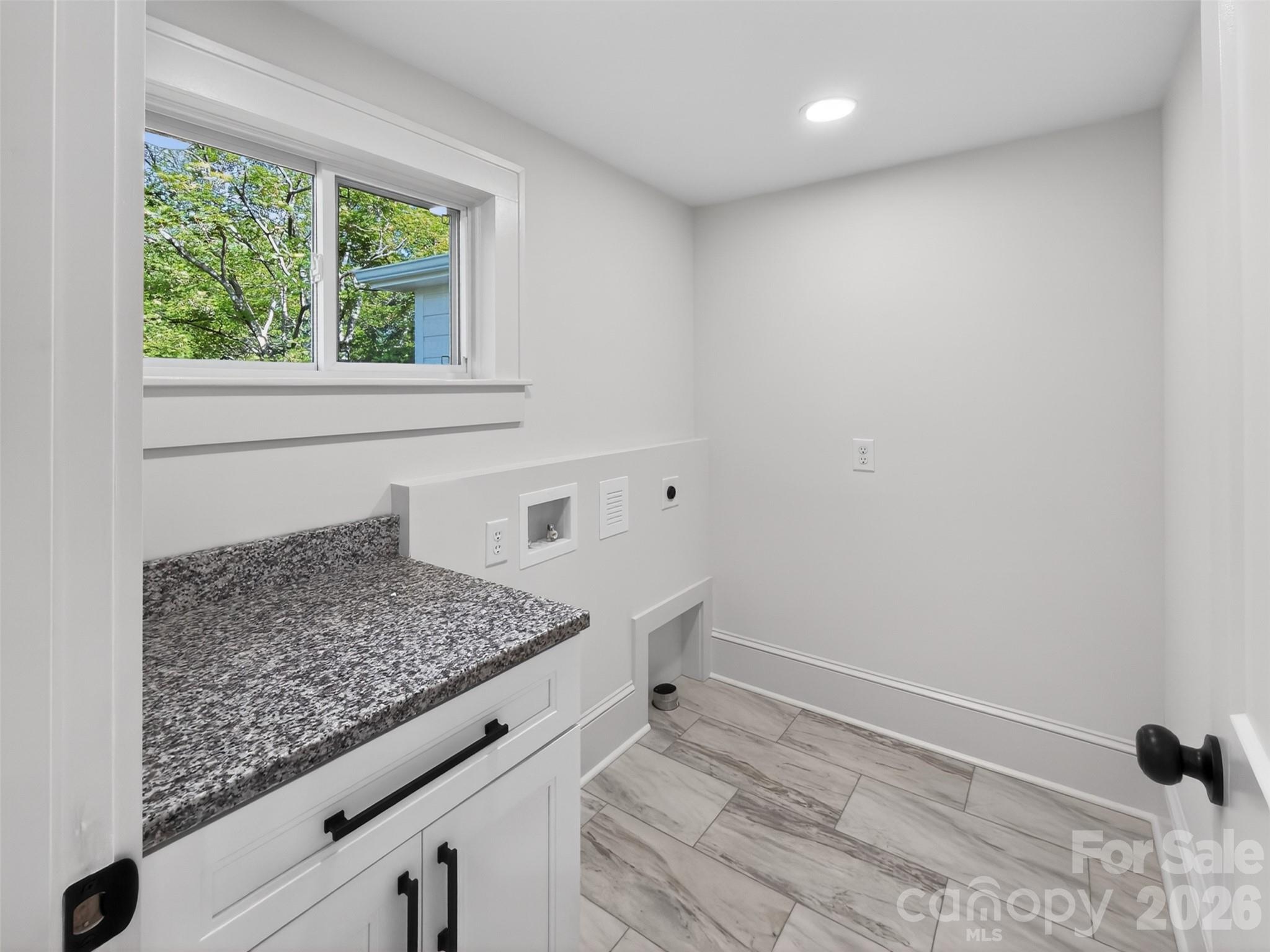 262 Pleasant Street Property Photo 21