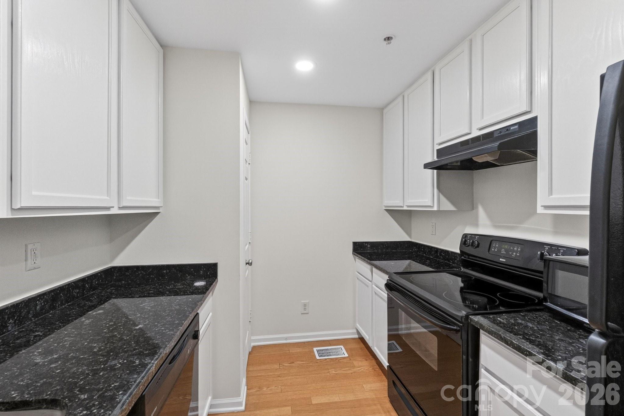 639 Raphael Place Property Photo 7
