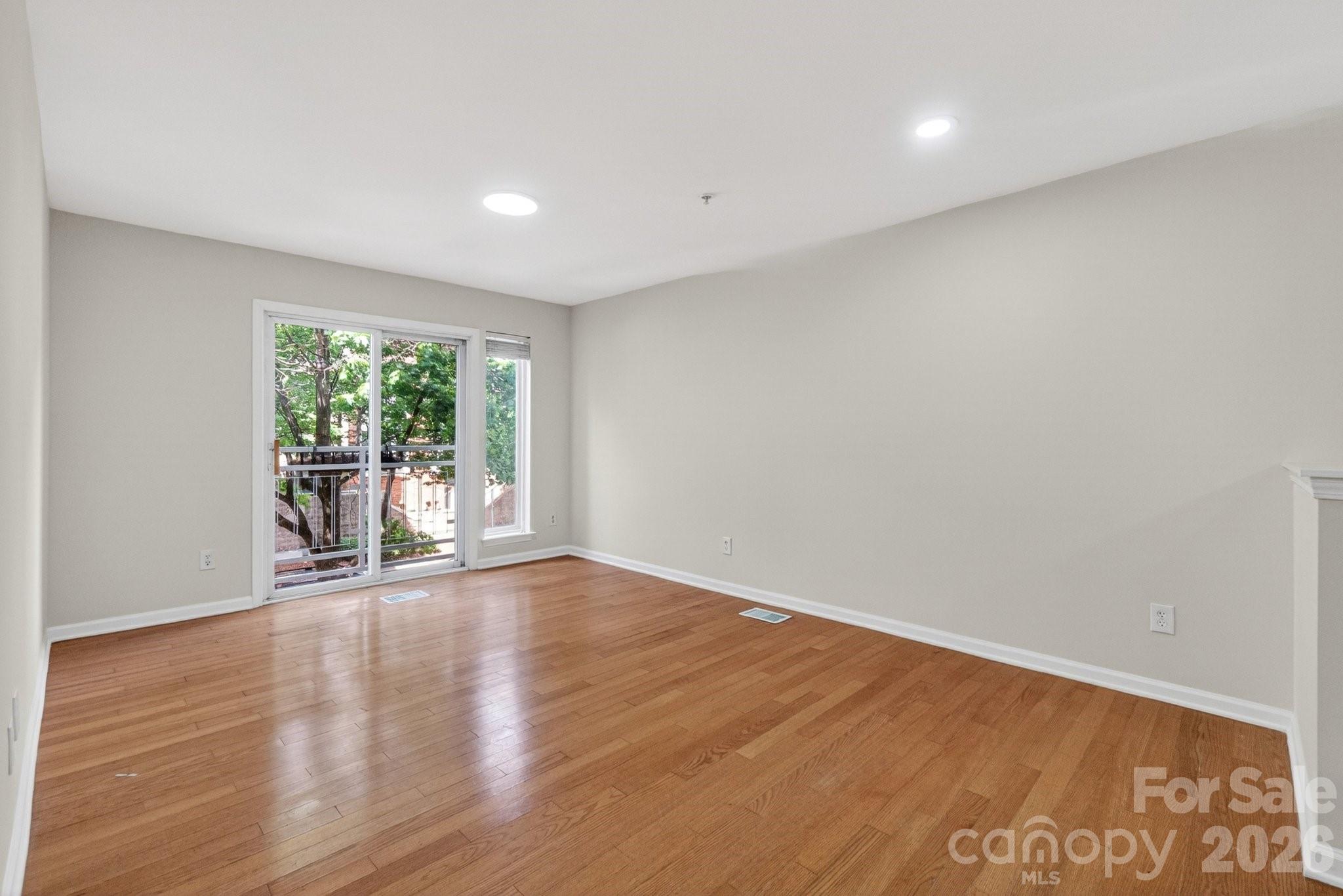 639 Raphael Place Property Photo 10