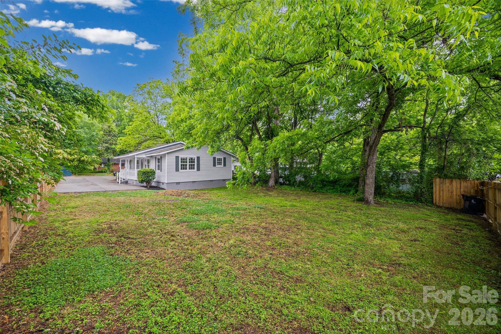327 E Morrow Avenue Property Photo 21