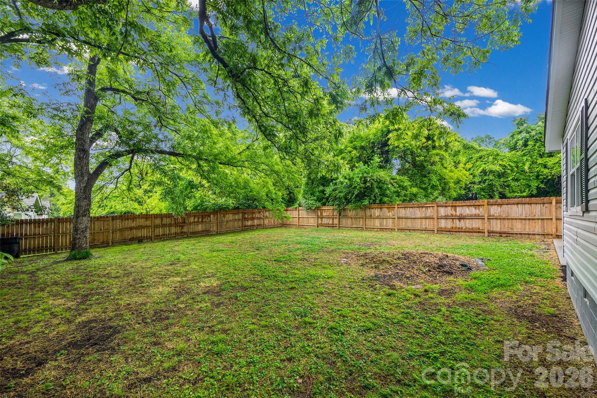 327 E Morrow Avenue Property Photo 24