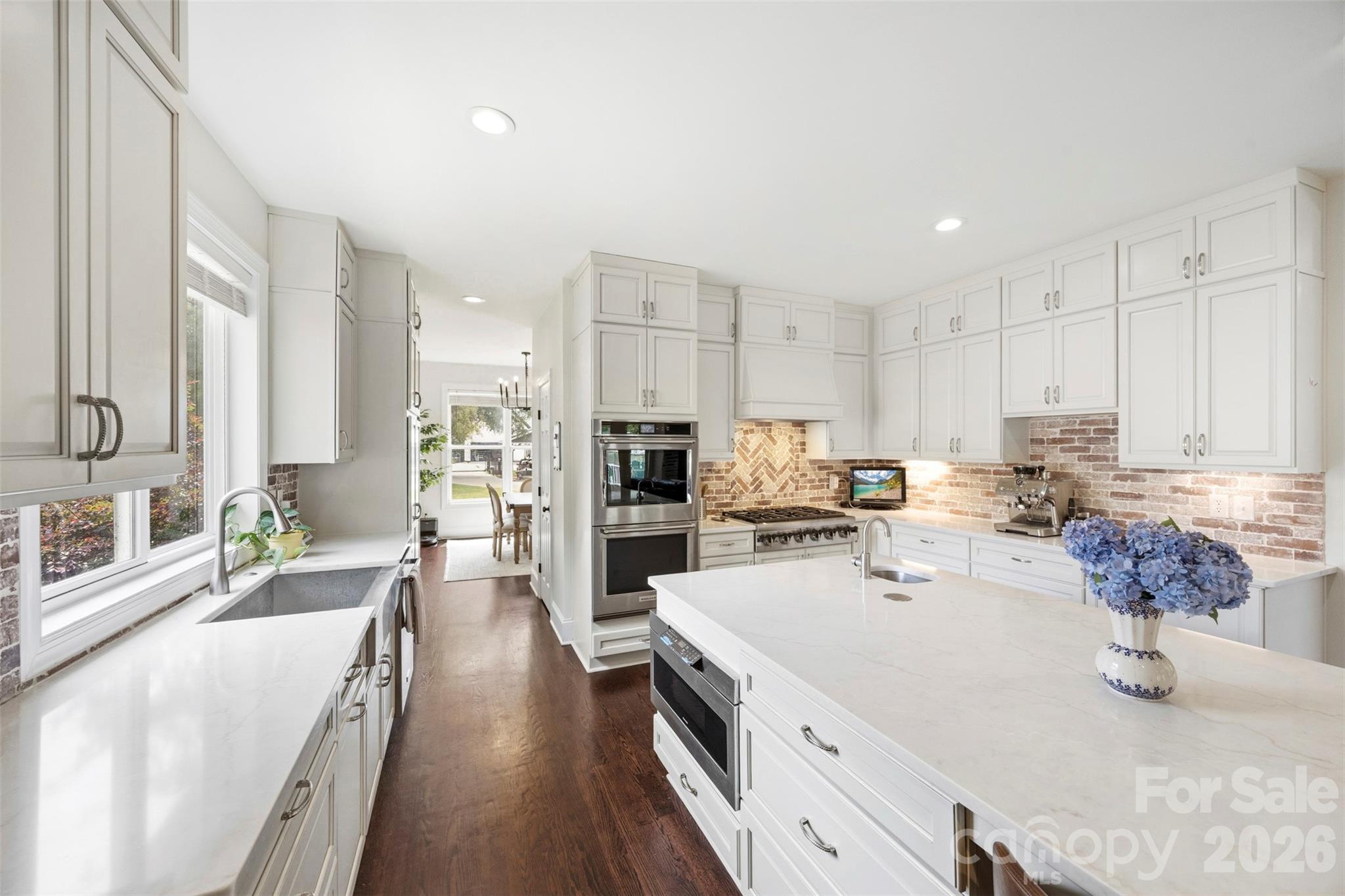 5555 Riverfront Road Property Photo 4