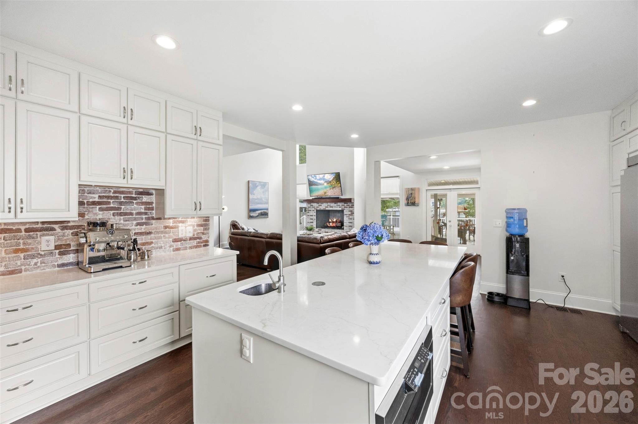 5555 Riverfront Road Property Photo 6