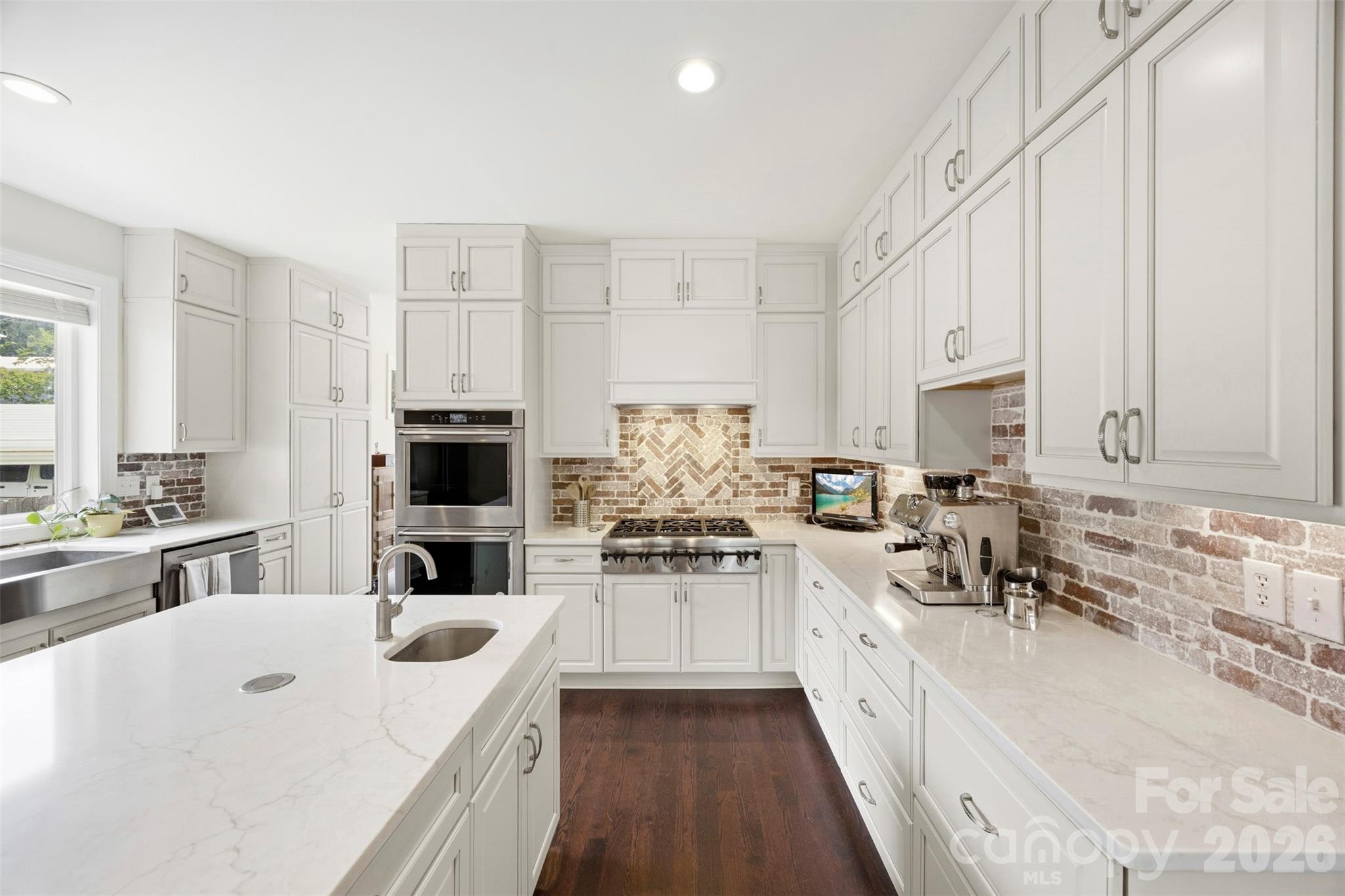 5555 Riverfront Road Property Photo 7