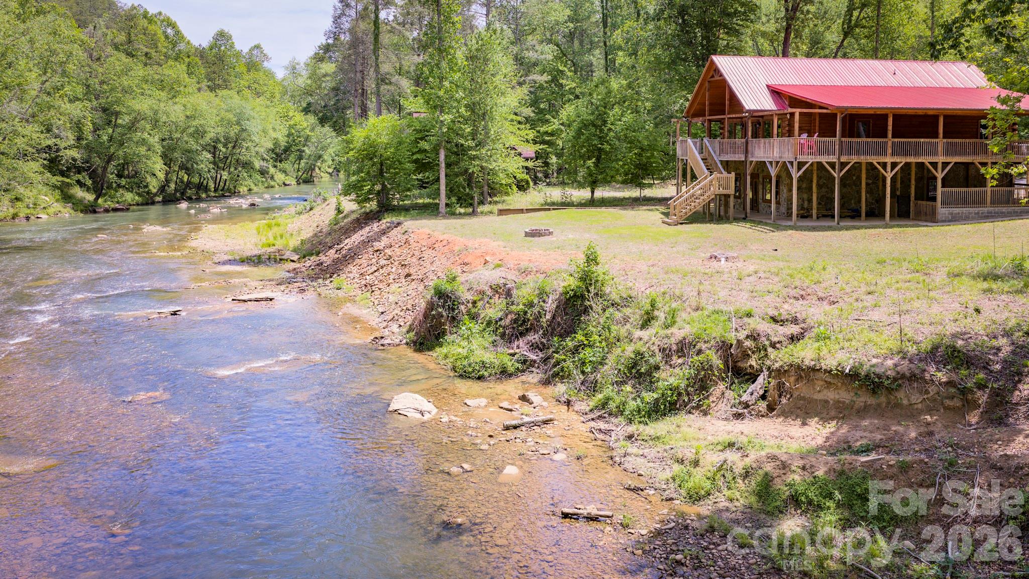 371 Redbird Drive Property Photo 1