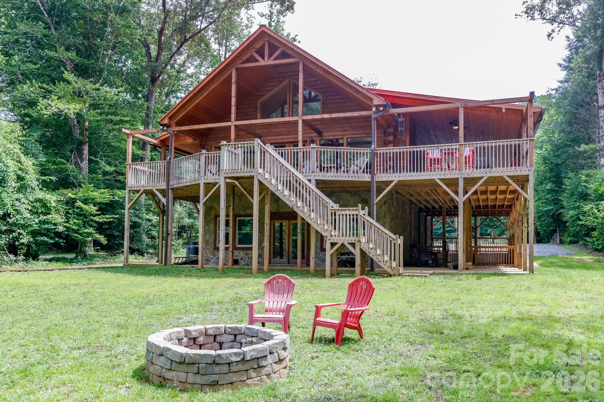 371 Redbird Drive Property Photo 4