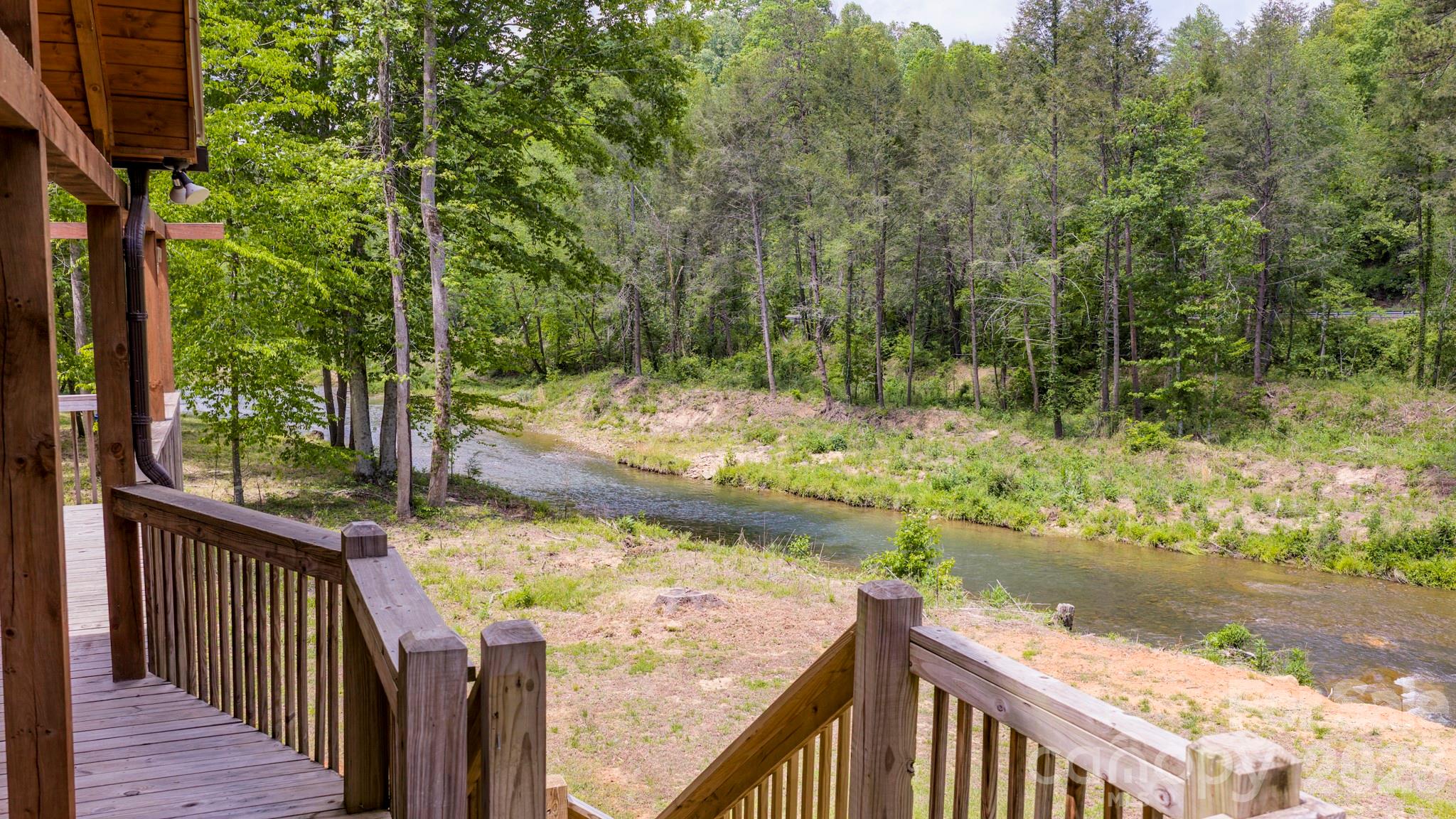 371 Redbird Drive Property Photo 5