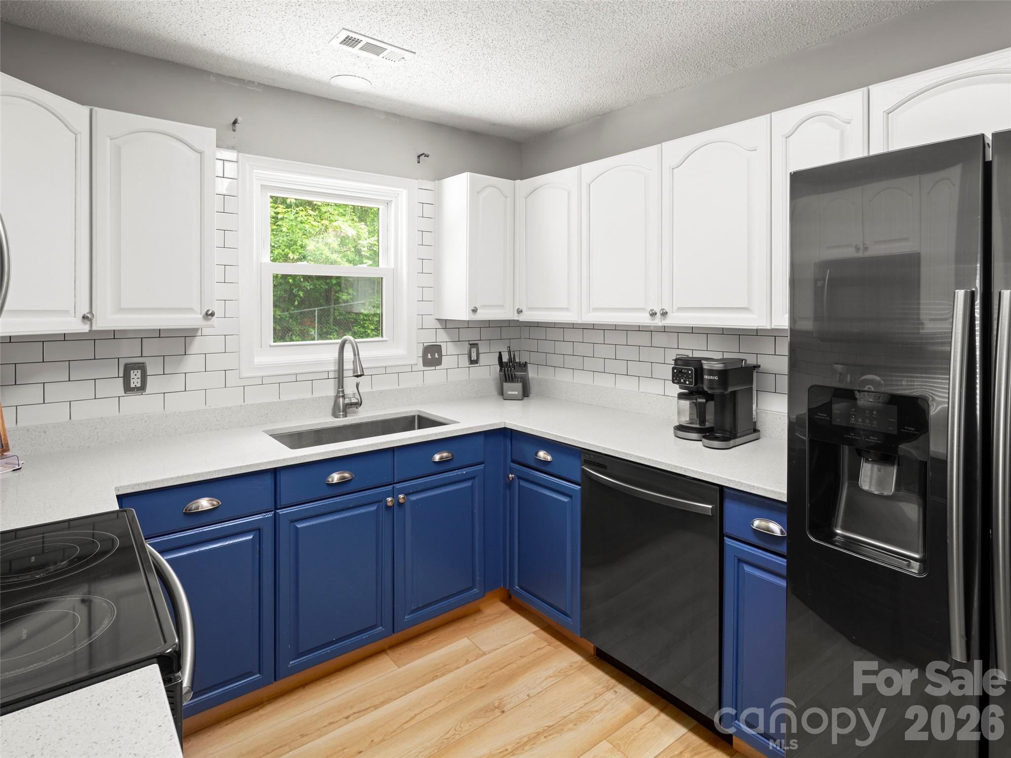 224 Clover Drive Property Photo 8