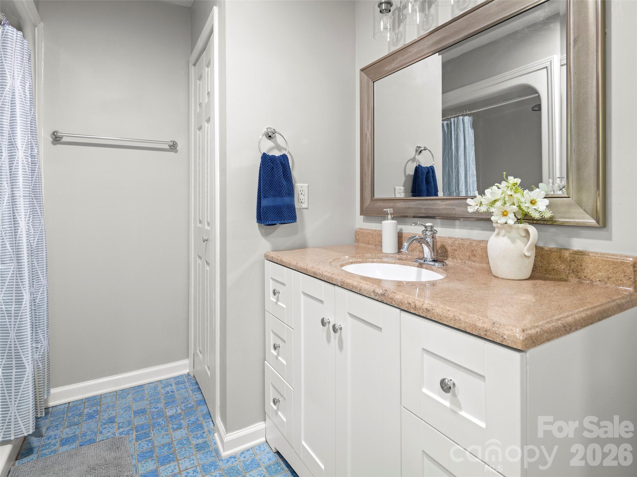224 Clover Drive Property Photo 12