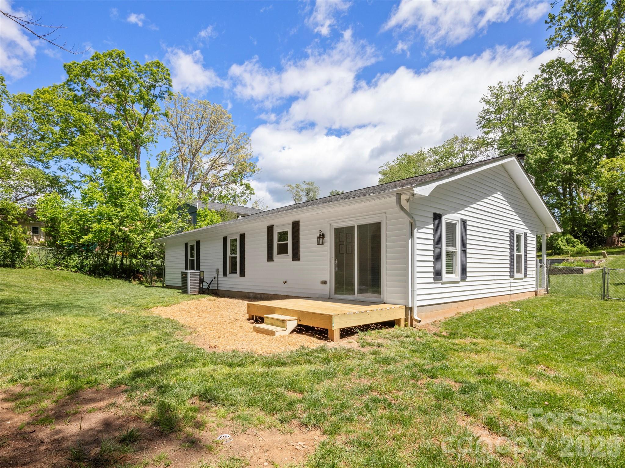 224 Clover Drive Property Photo 16