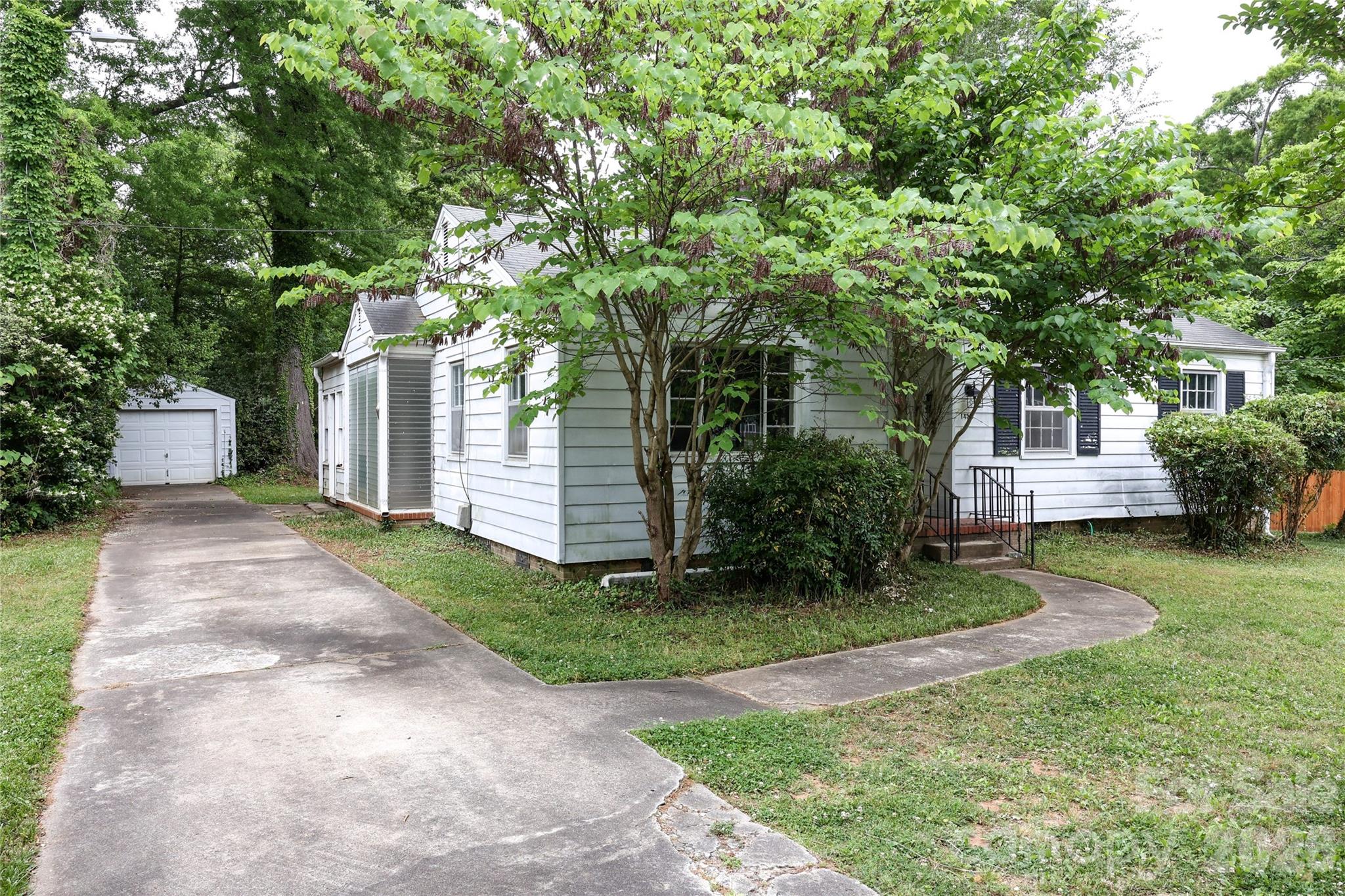 1456 Briar Creek Road Property Photo 38