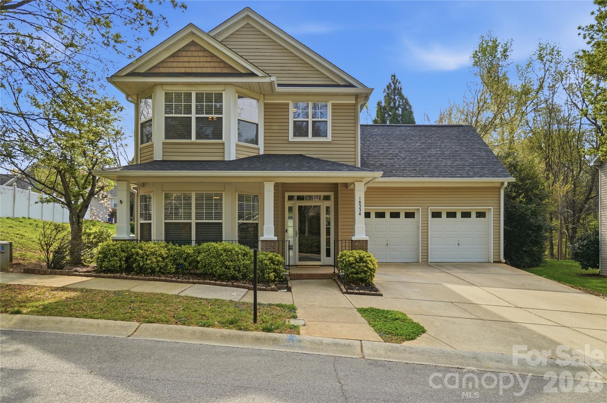 18334 Flagman Circle Property Photo 1