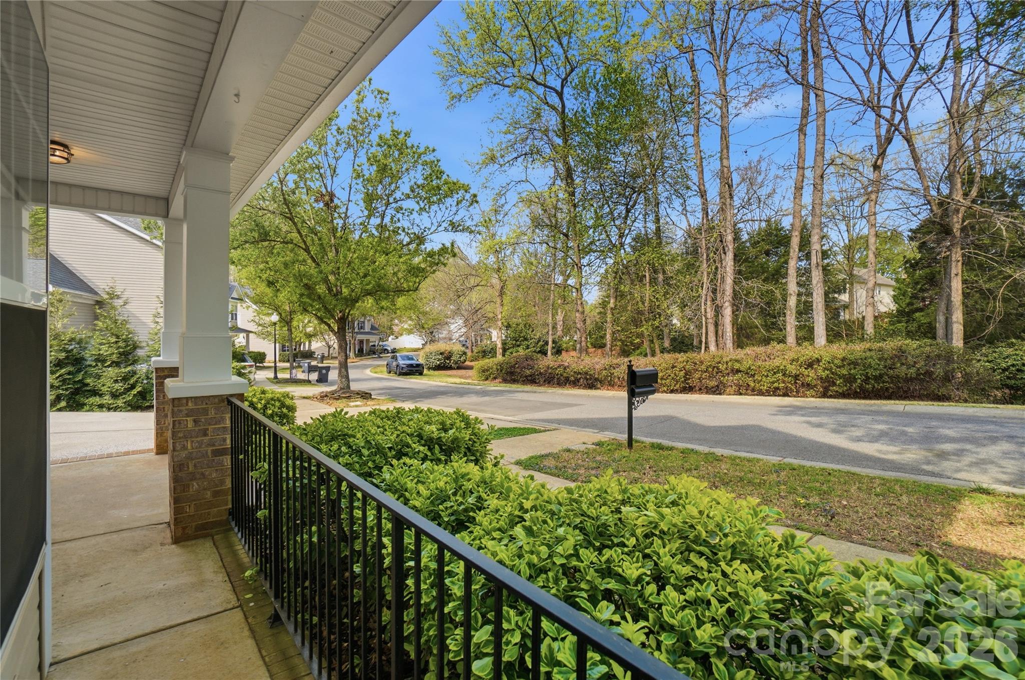 18334 Flagman Circle Property Photo 4