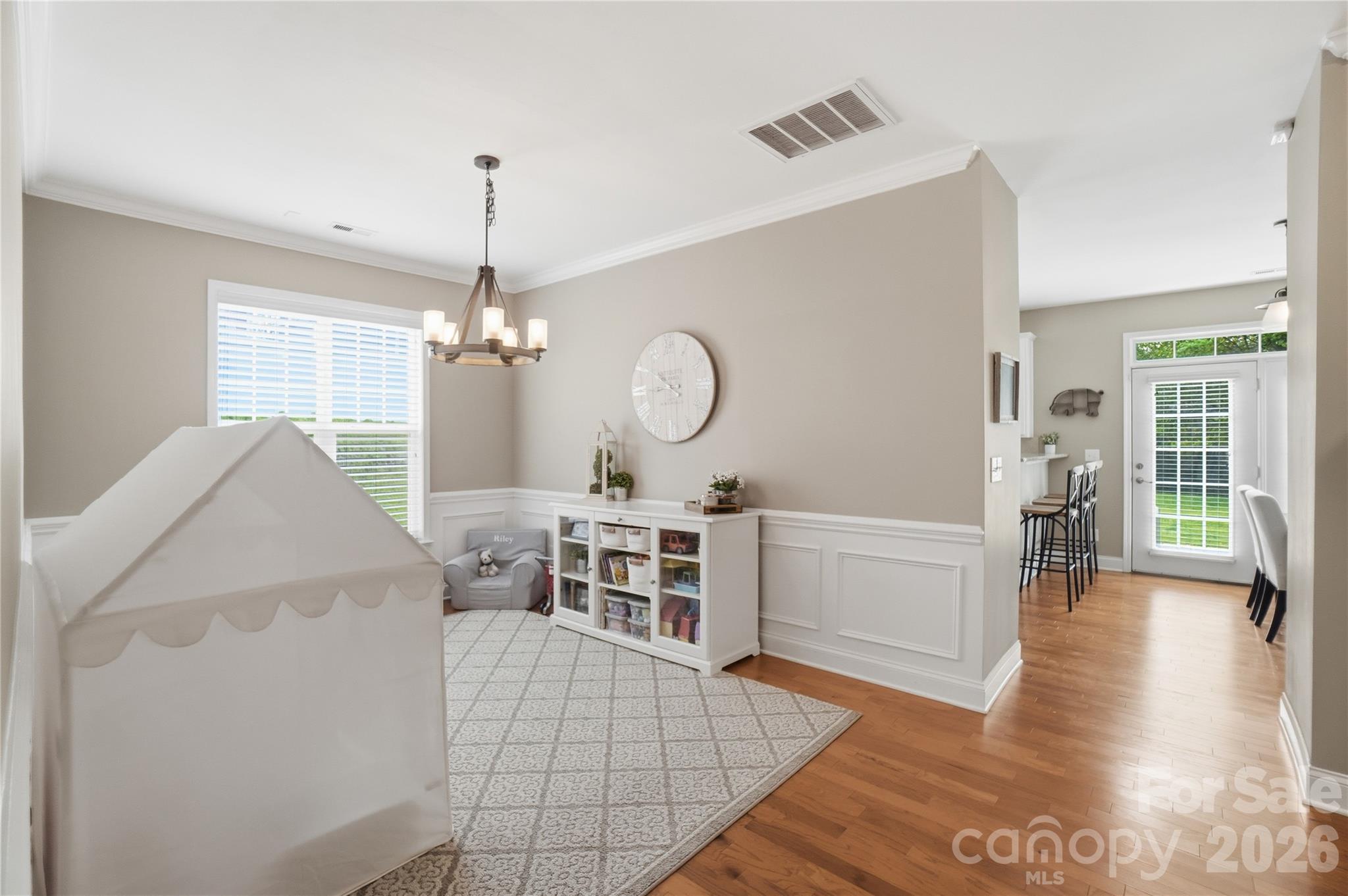 18334 Flagman Circle Property Photo 9