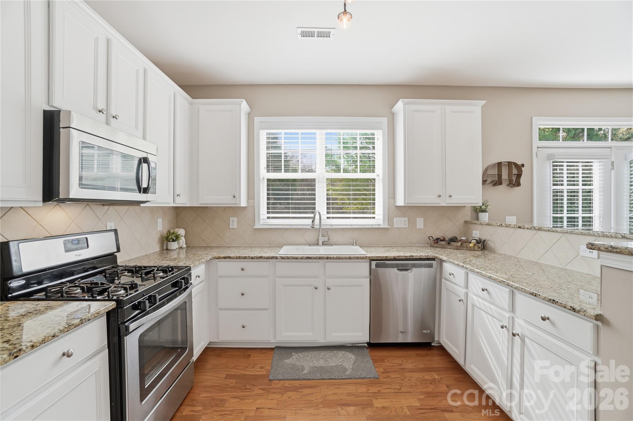18334 Flagman Circle Property Photo 12