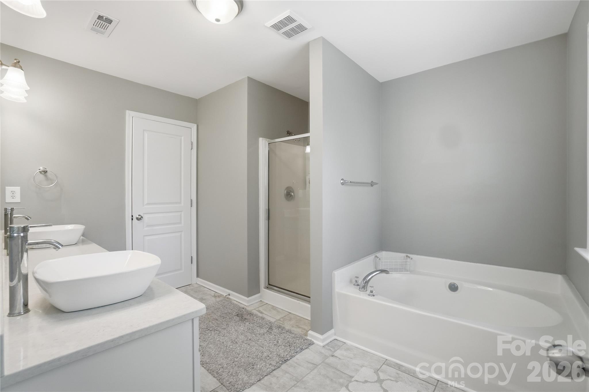 18334 Flagman Circle Property Photo 24