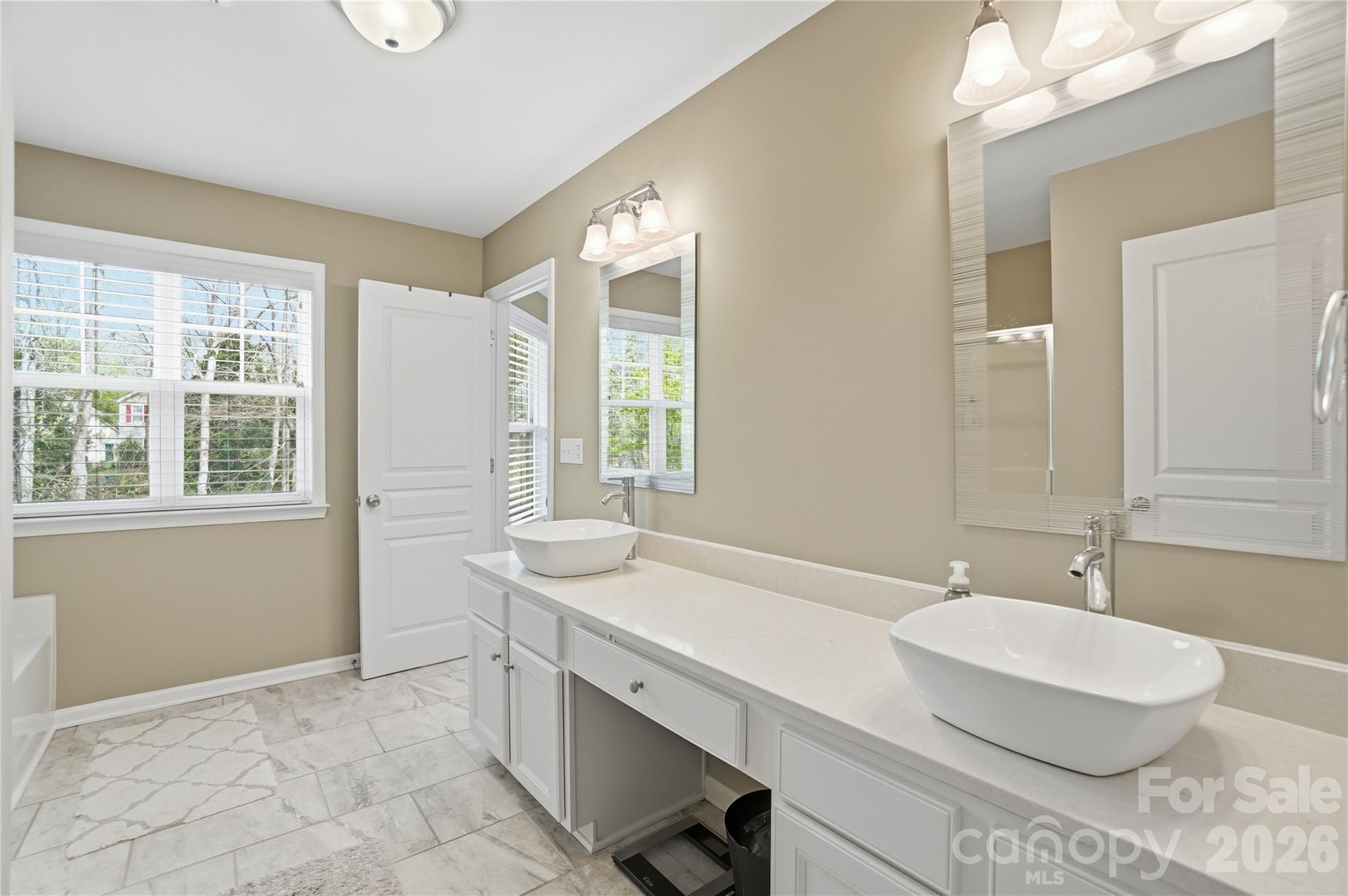 18334 Flagman Circle Property Photo 26