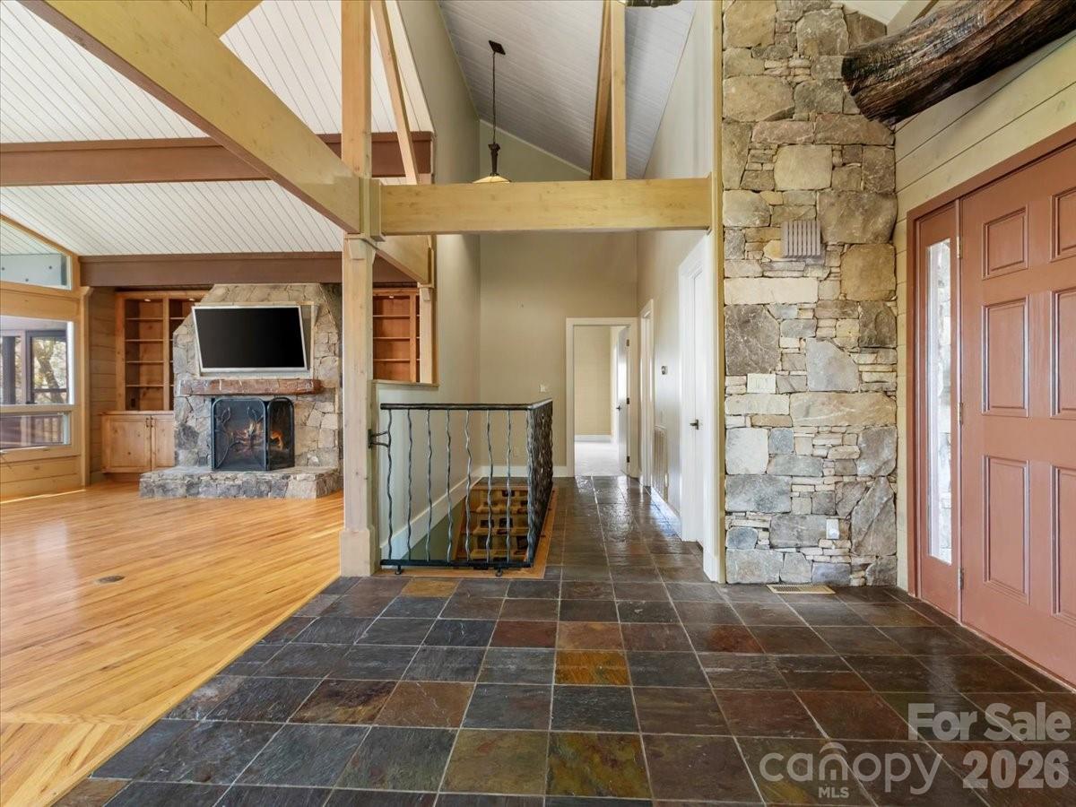218 Slickrock Road Property Photo 8