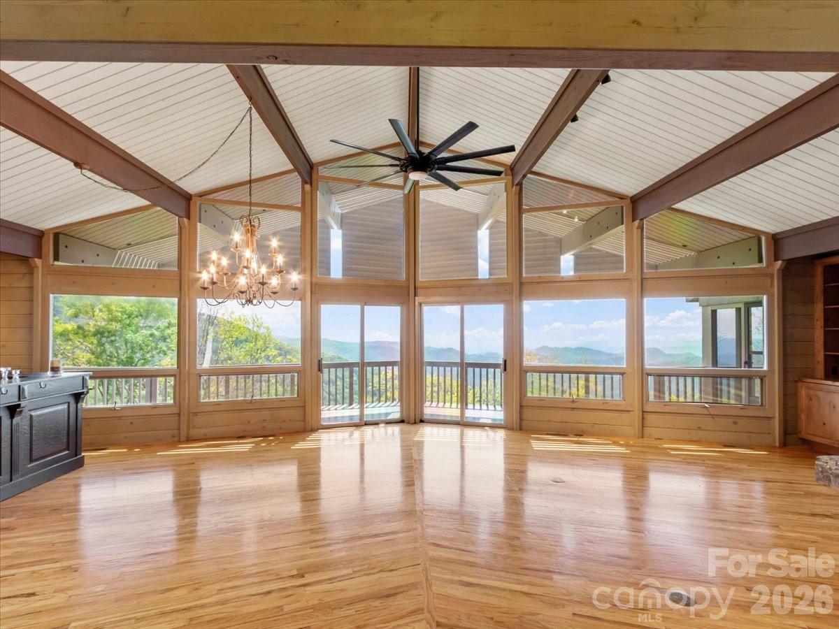 218 Slickrock Road Property Photo 9
