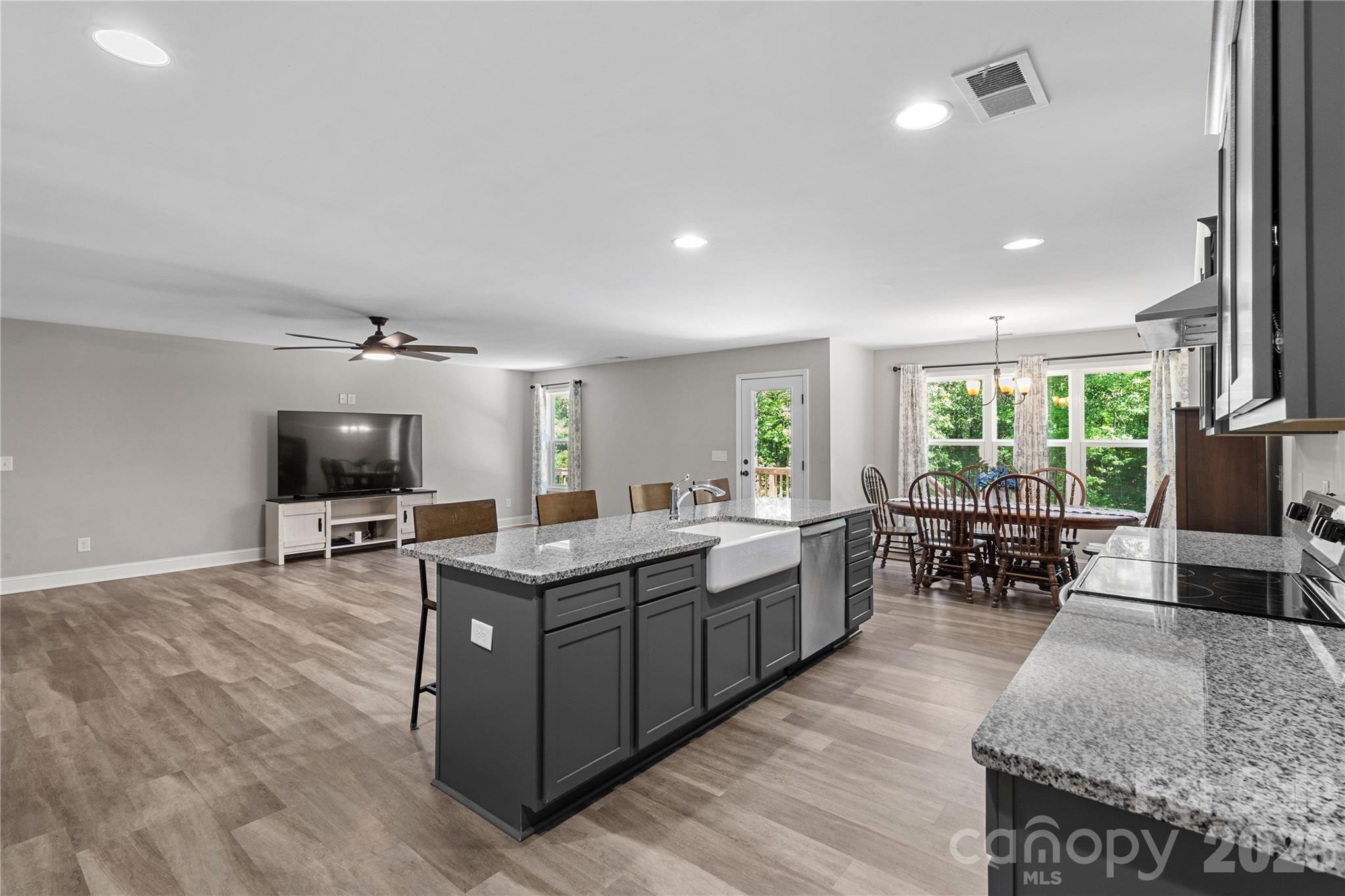 4335 Palmer Lloyd Road Property Photo 7
