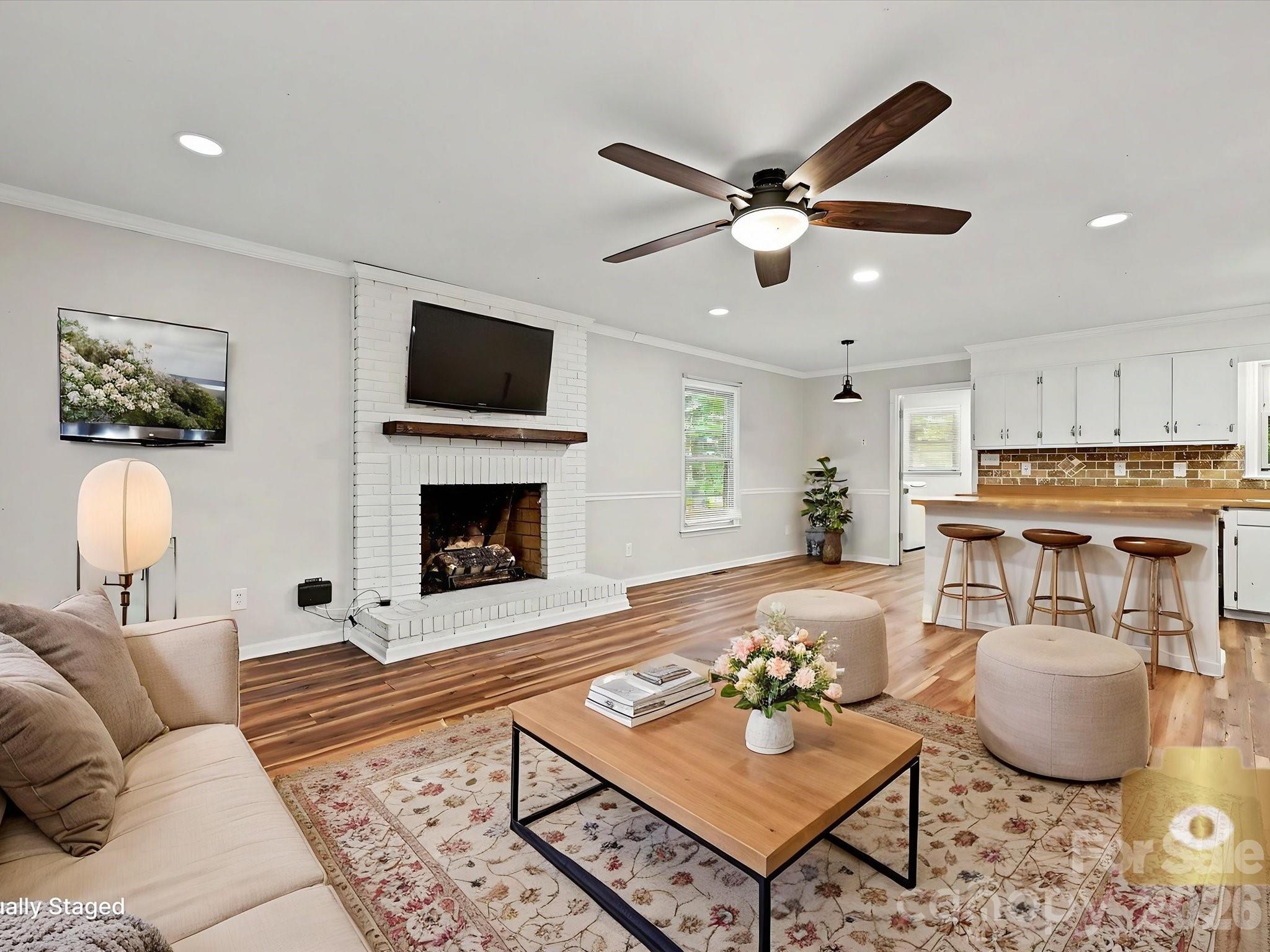 1123 S Forest Hills School Road Property Photo 5