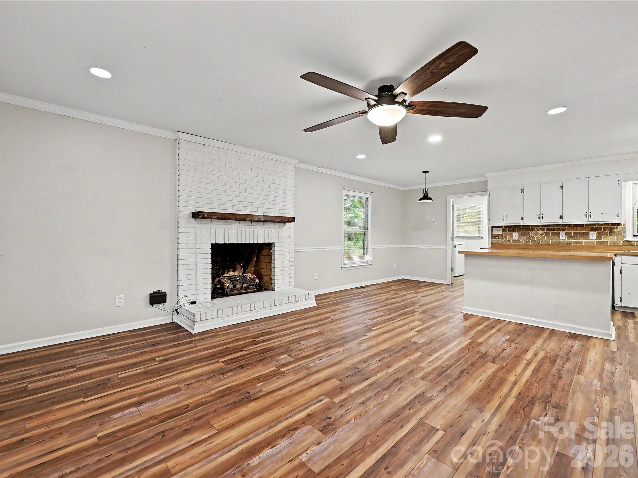 1123 S Forest Hills School Road Property Photo 6
